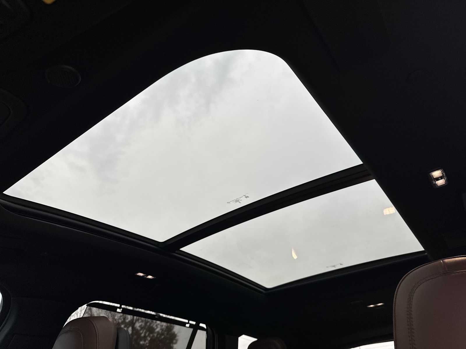 Thumbnail: 2025 Lincoln Aviator - 17