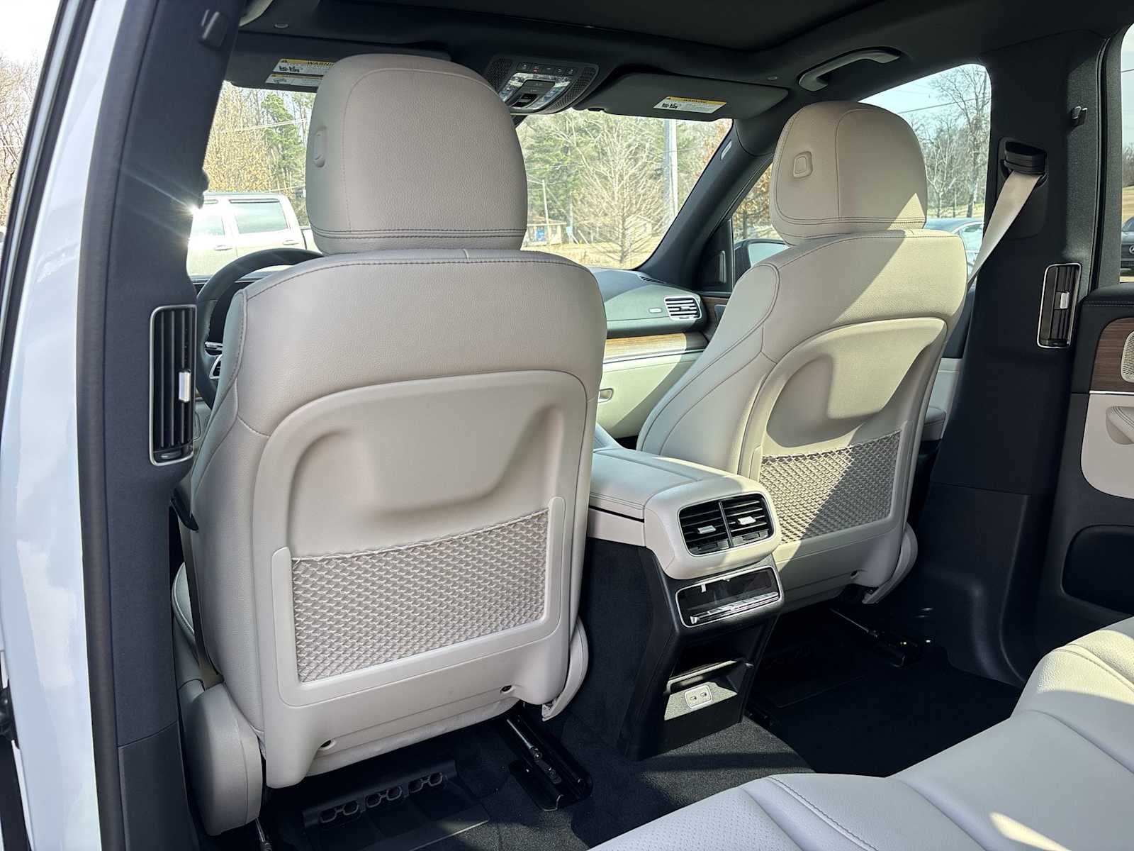 Thumbnail: 2026 Mercedes-Benz GLE - 16