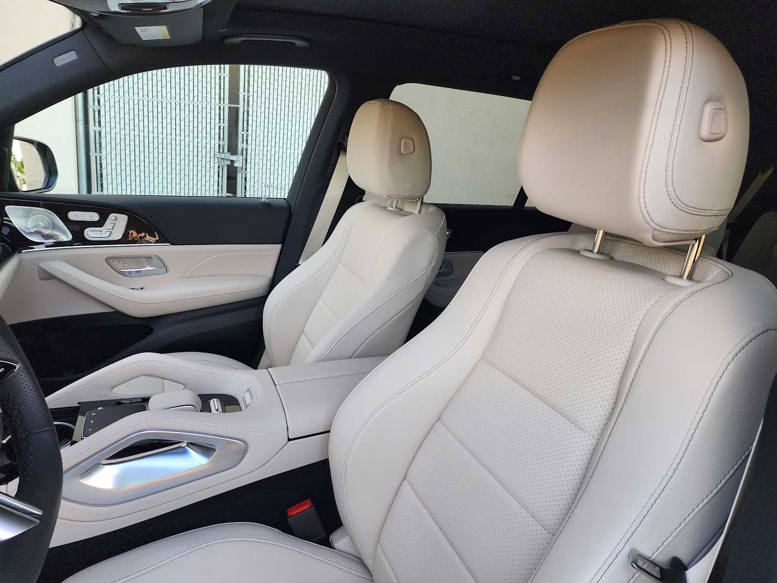 Thumbnail: 2025 Mercedes-Benz GLS - 10