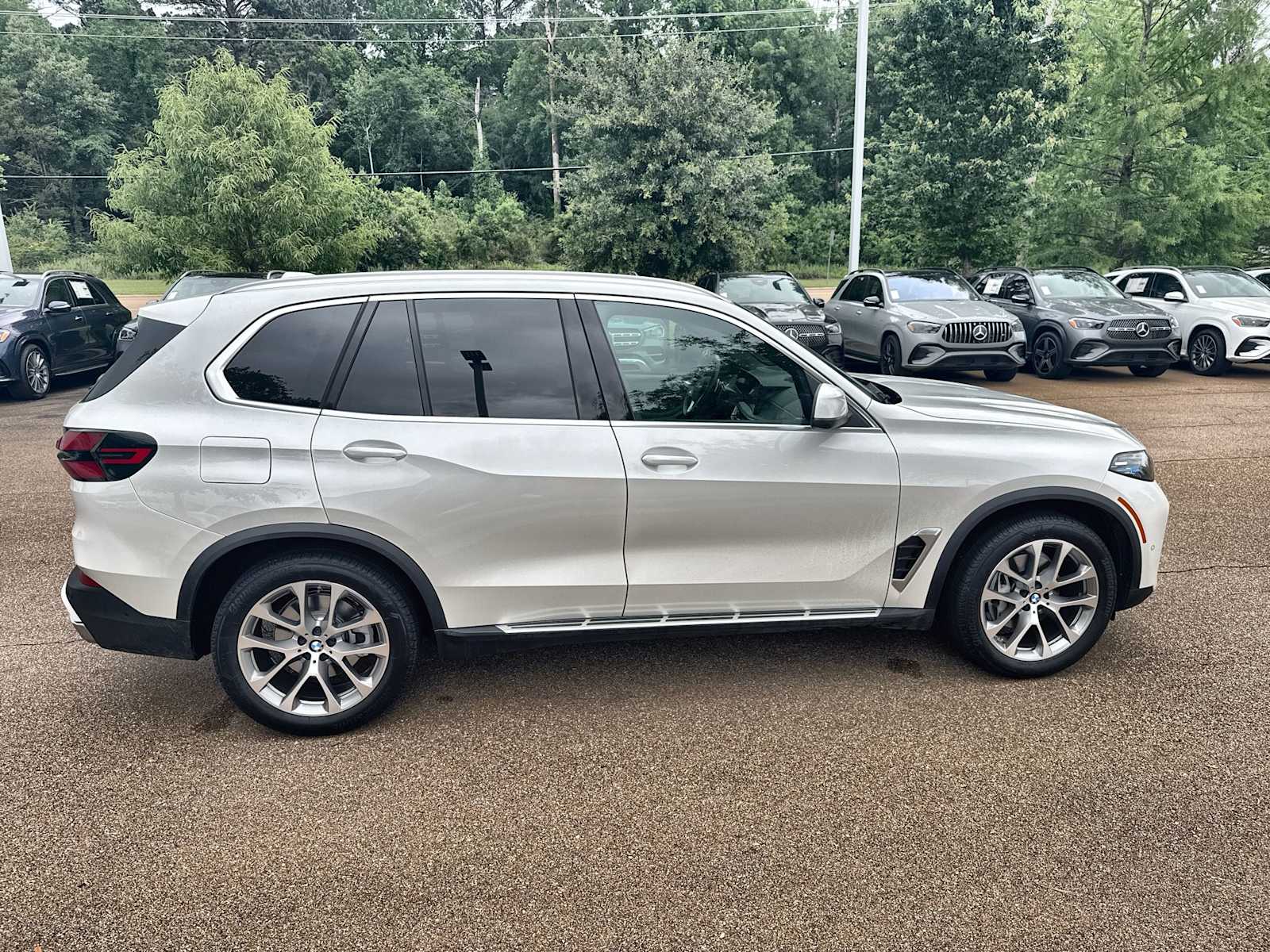 Thumbnail: 2026 BMW X5 - 10