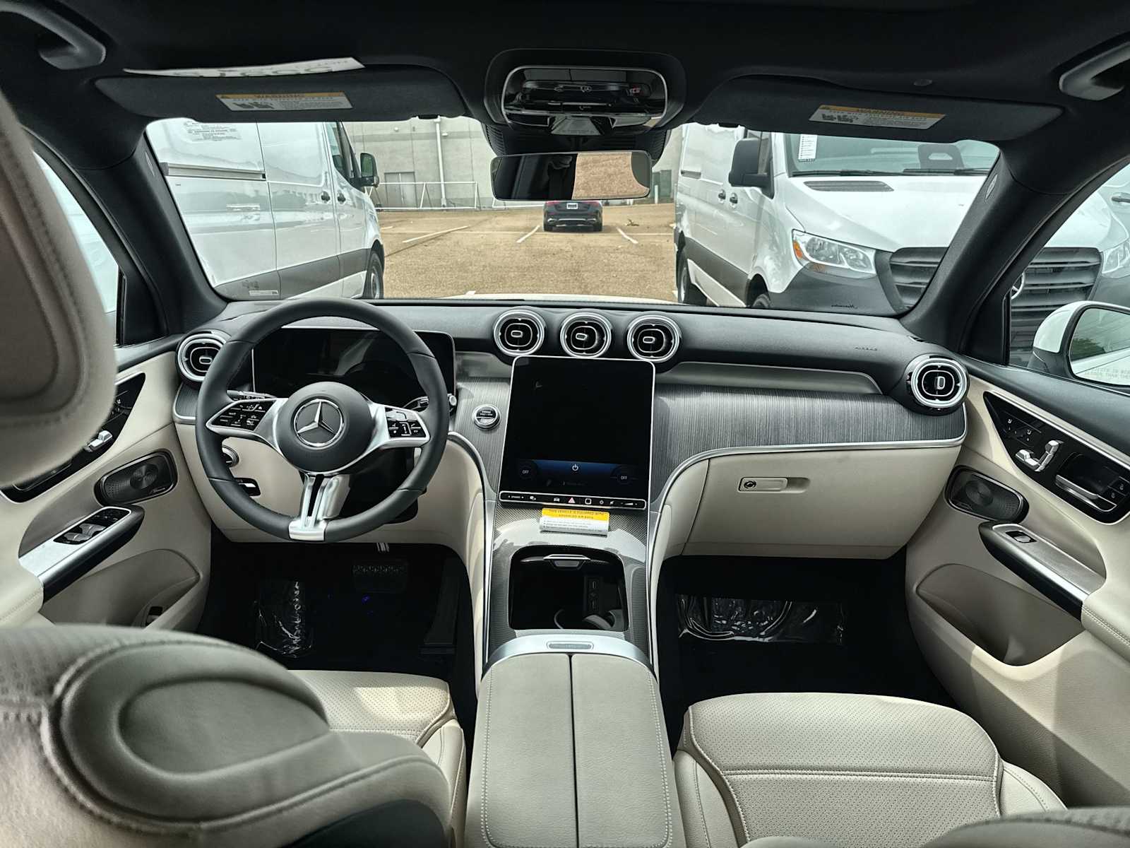 Thumbnail: 2026 Mercedes-Benz GLC - 20