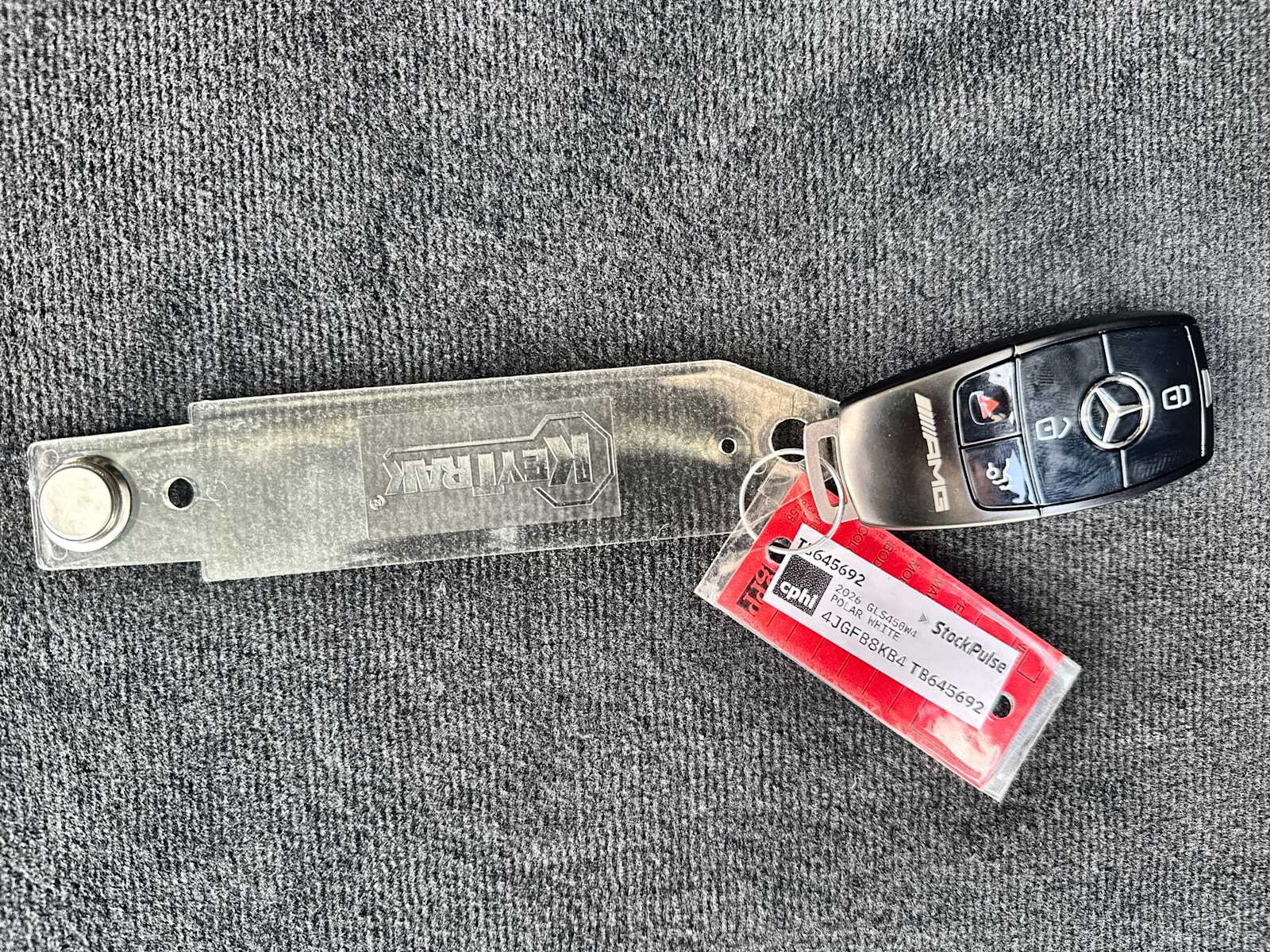 Thumbnail: 2026 Mercedes-Benz GL-Class - 26