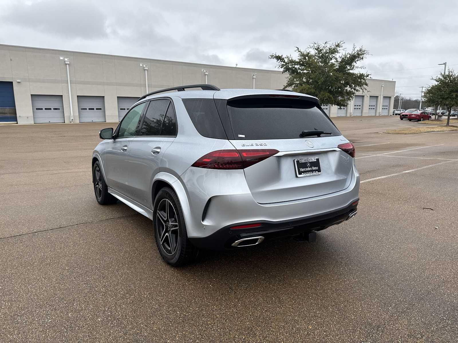 Thumbnail: 2026 Mercedes-Benz GLE - 4