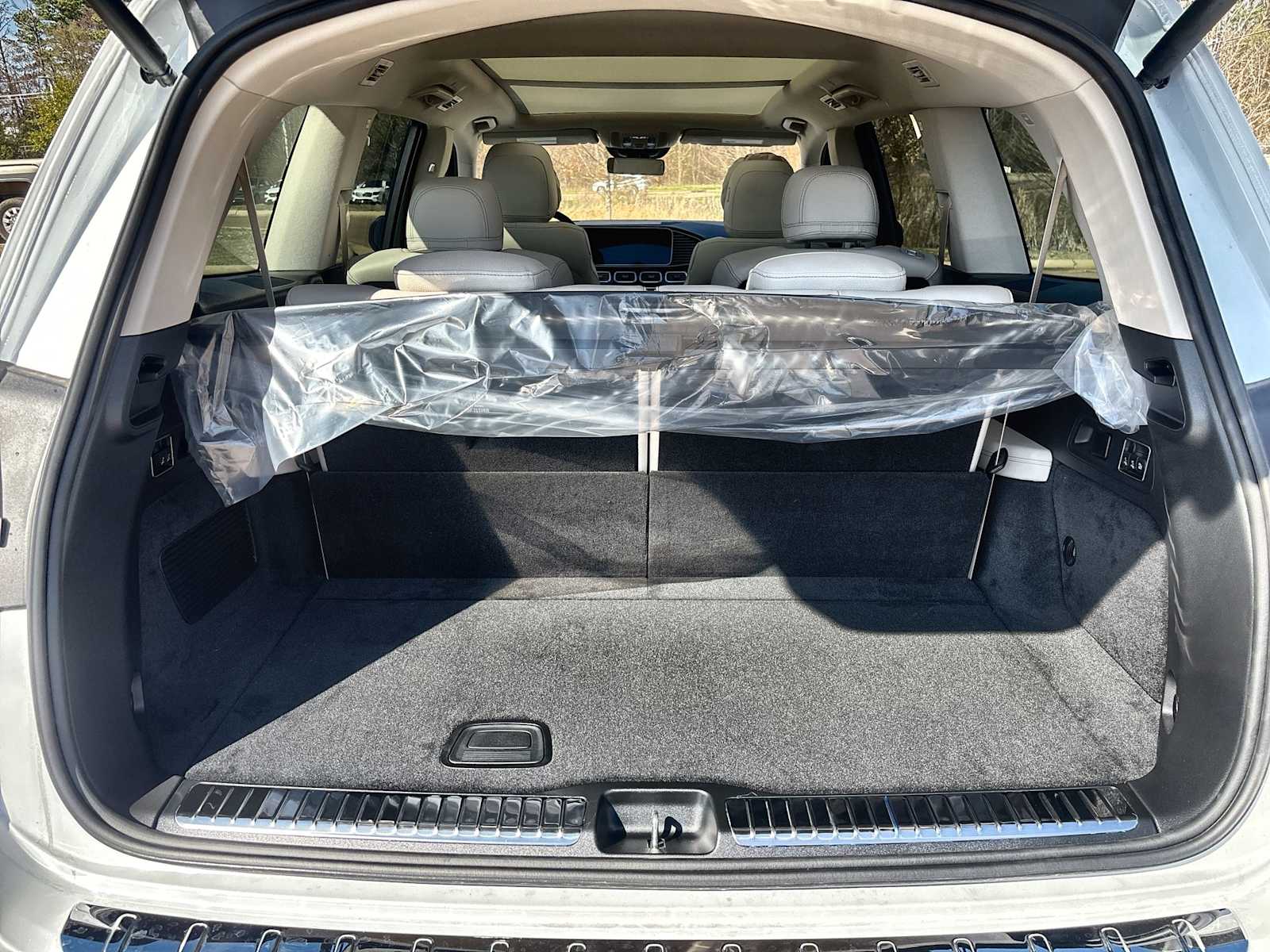 Thumbnail: 2026 Mercedes-Benz GLS - 15