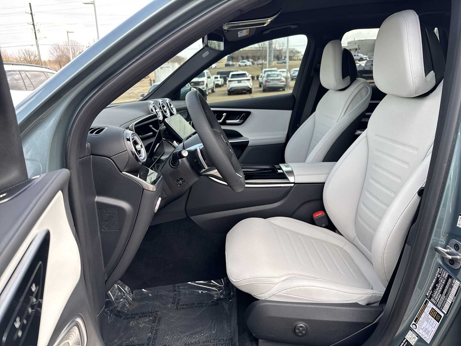 Thumbnail: 2026 Mercedes-Benz GLC - 15