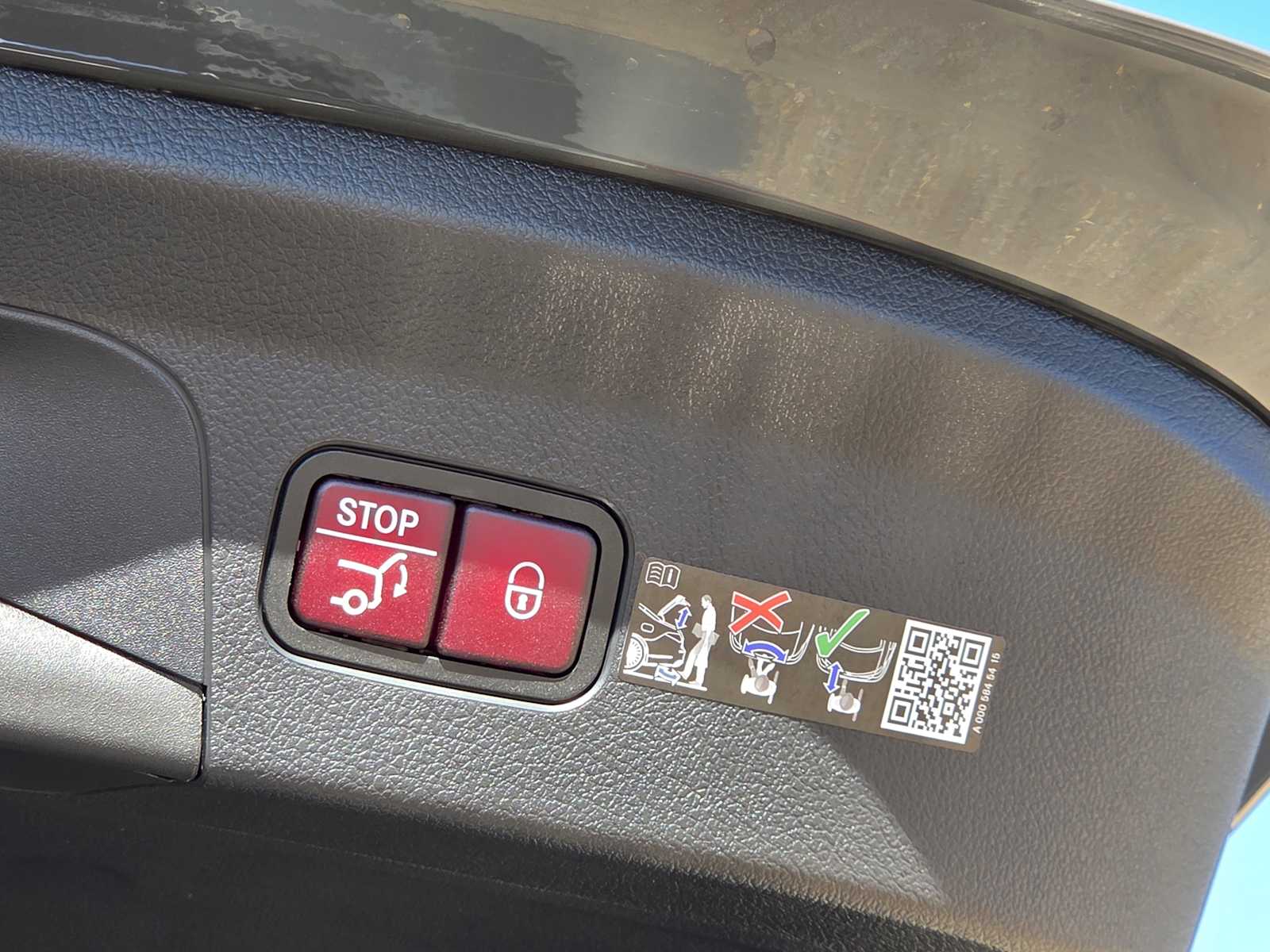 Thumbnail: 2026 Mercedes-Benz GLE - 25