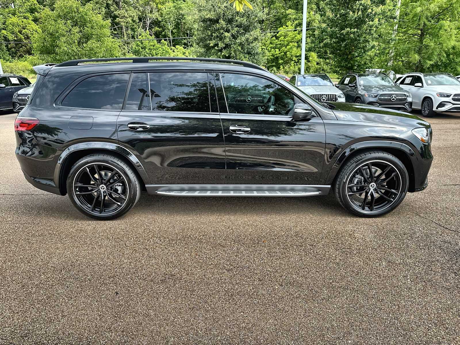 Thumbnail: 2026 Mercedes-Benz GLS - 10