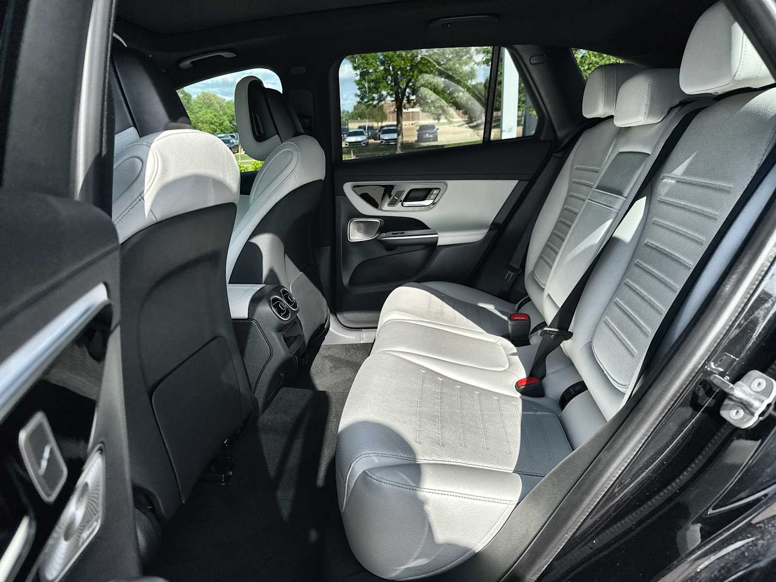 Thumbnail: 2026 Mercedes-Benz GLC - 4