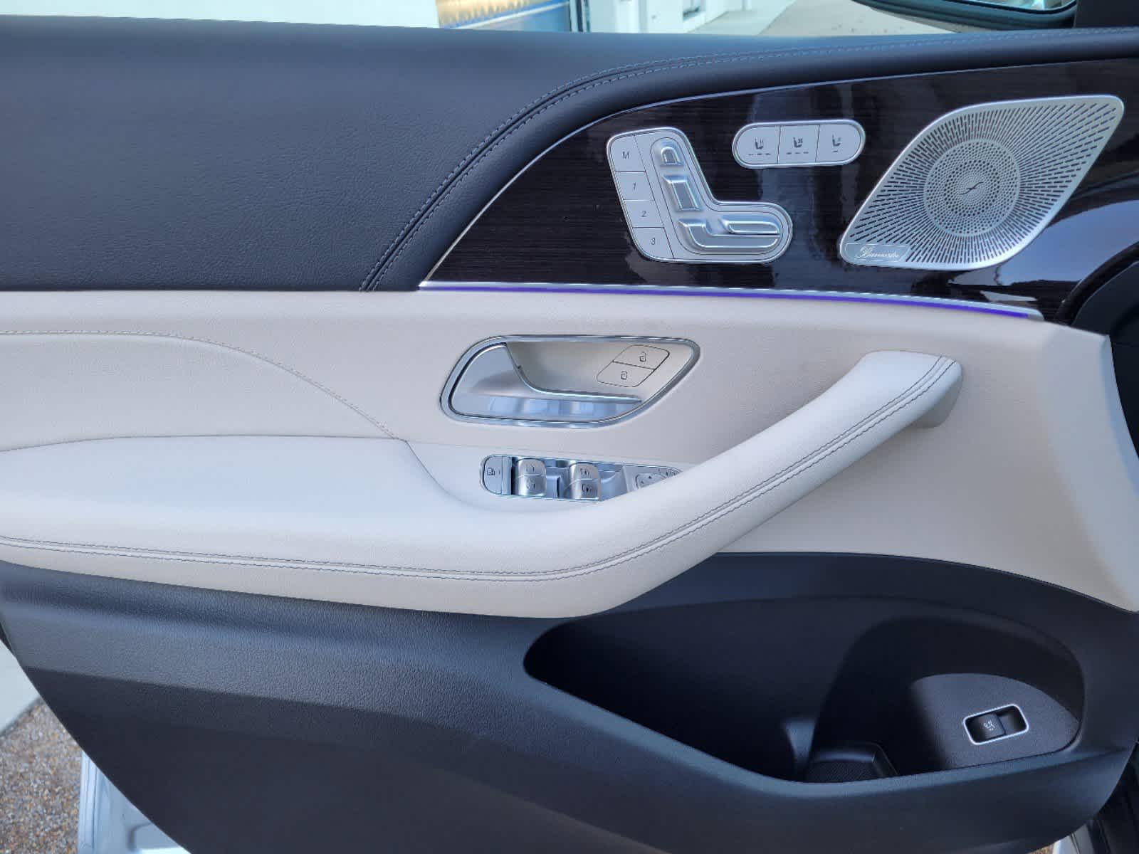 Thumbnail: 2025 Mercedes-Benz GLS - 13