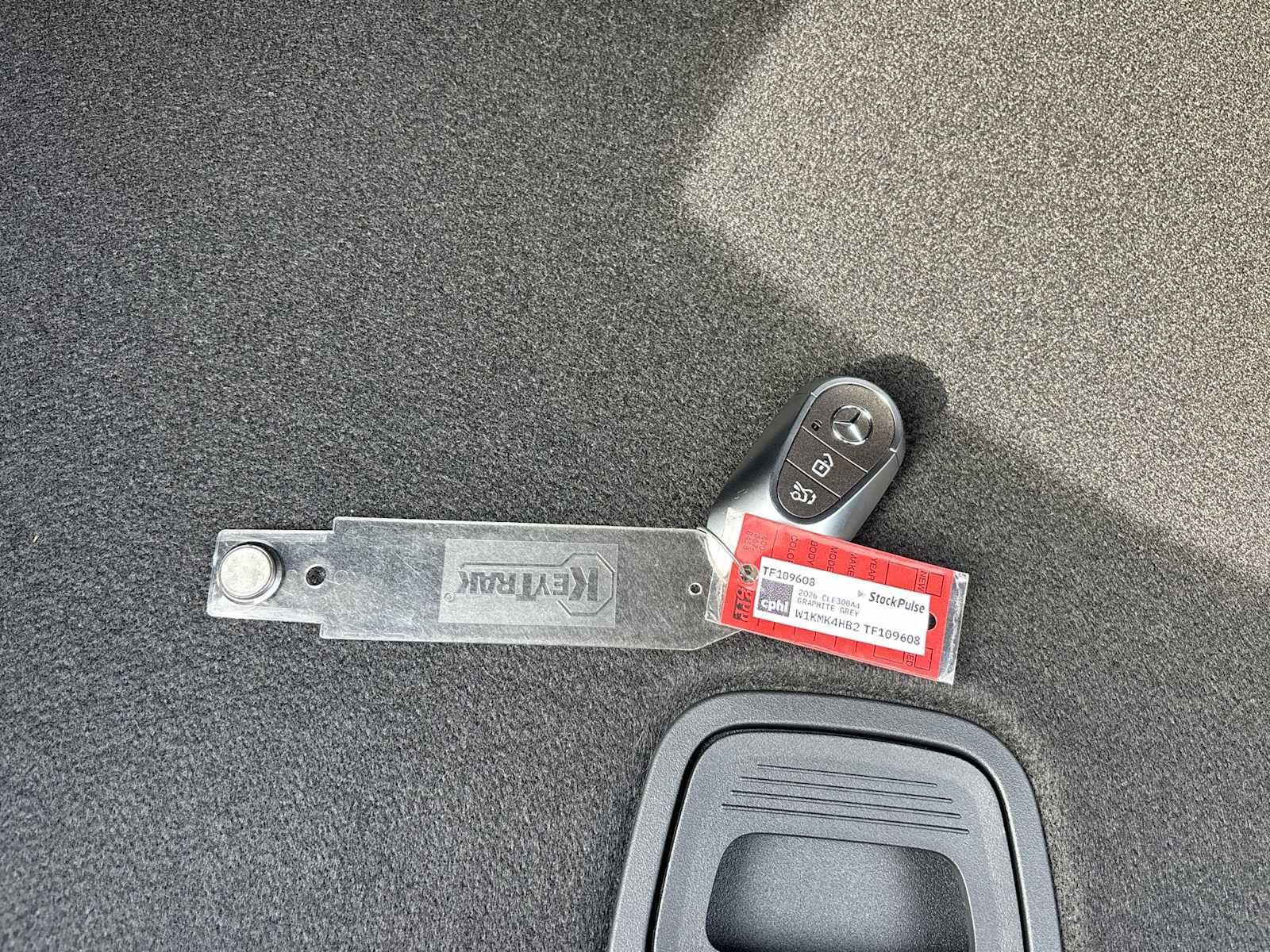 Thumbnail: 2026 Mercedes-Benz CLE - 26