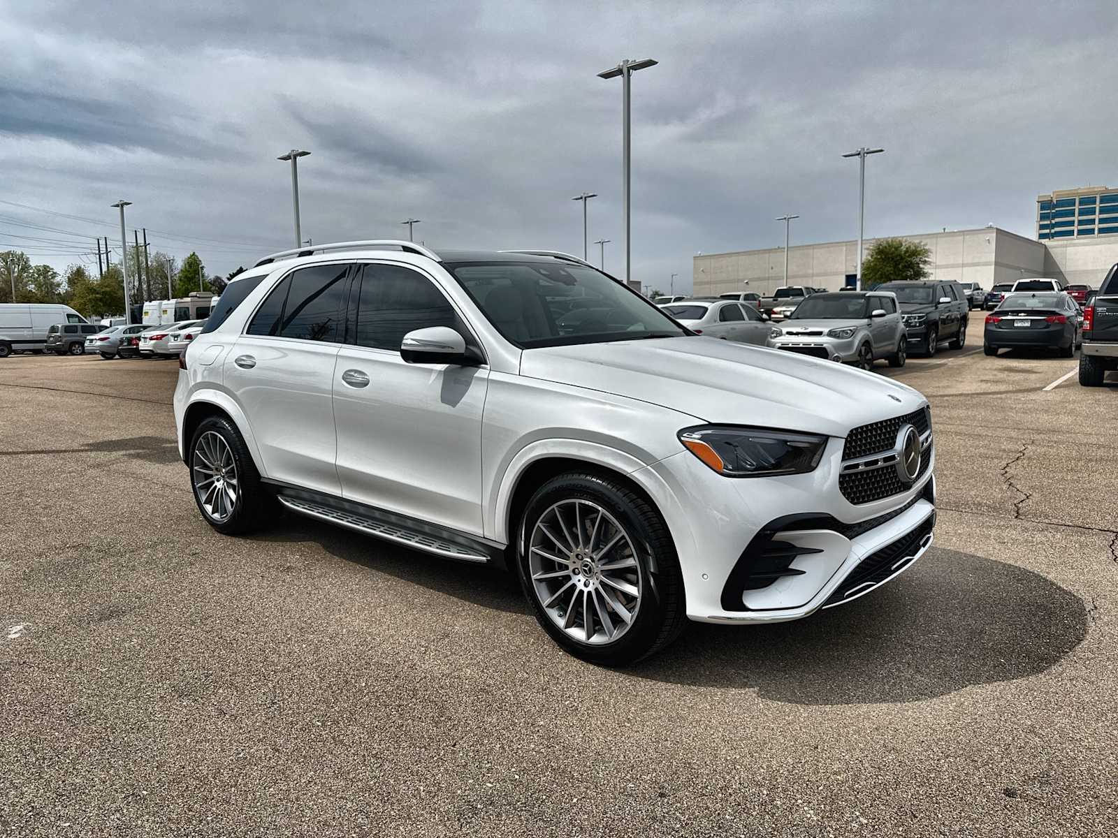 Thumbnail: 2026 Mercedes-Benz GLE - 11