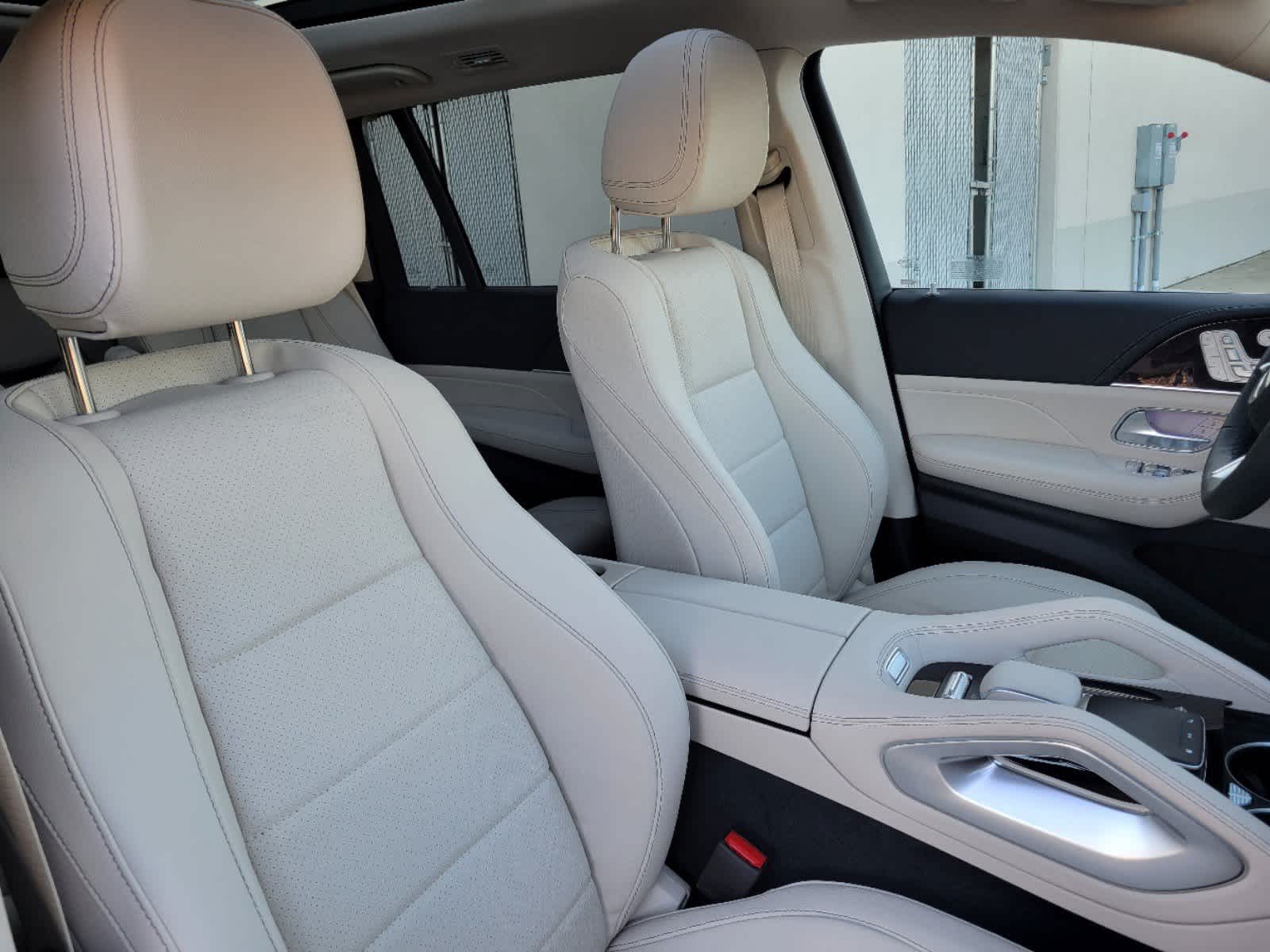 Thumbnail: 2025 Mercedes-Benz GLS - 22