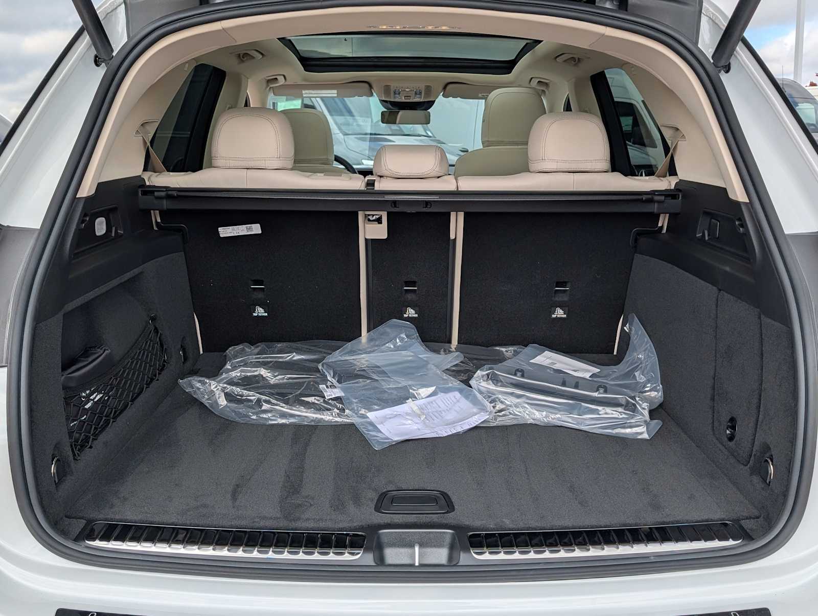 Thumbnail: 2026 Mercedes-Benz GLE - 27