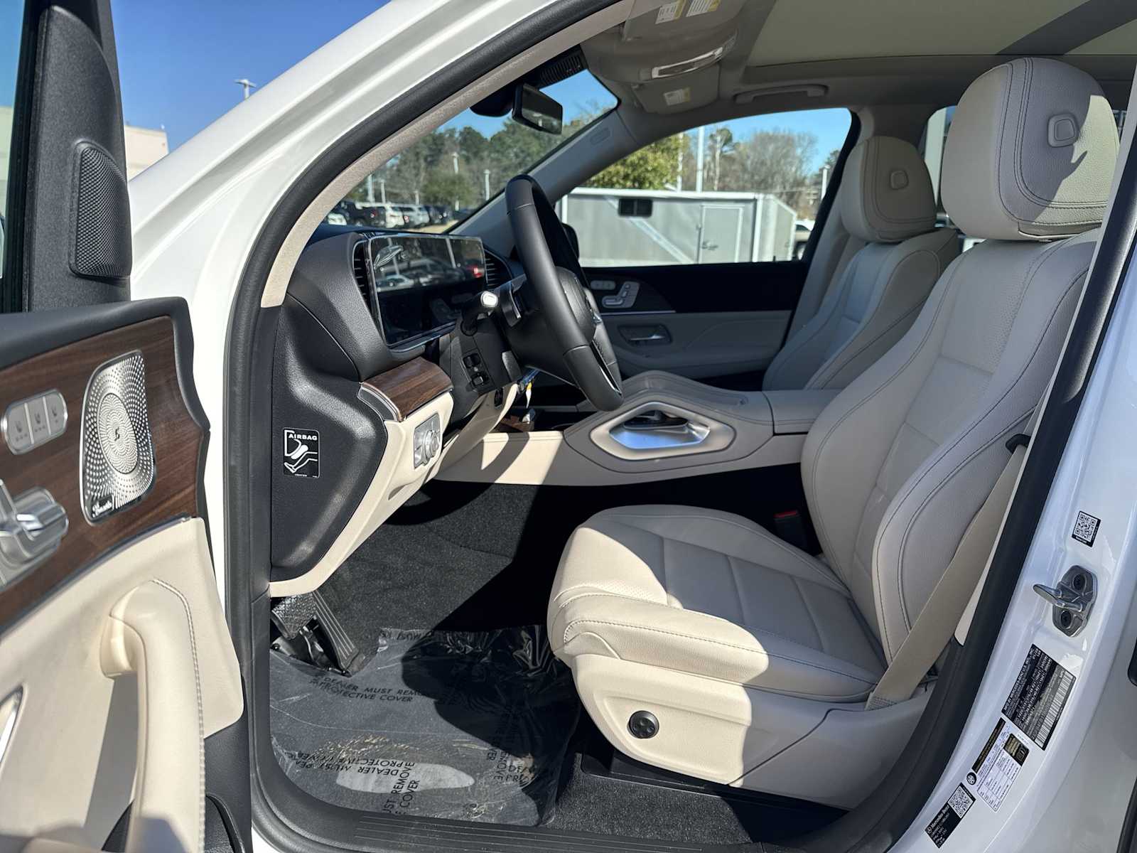 Thumbnail: 2026 Mercedes-Benz GLE - 2