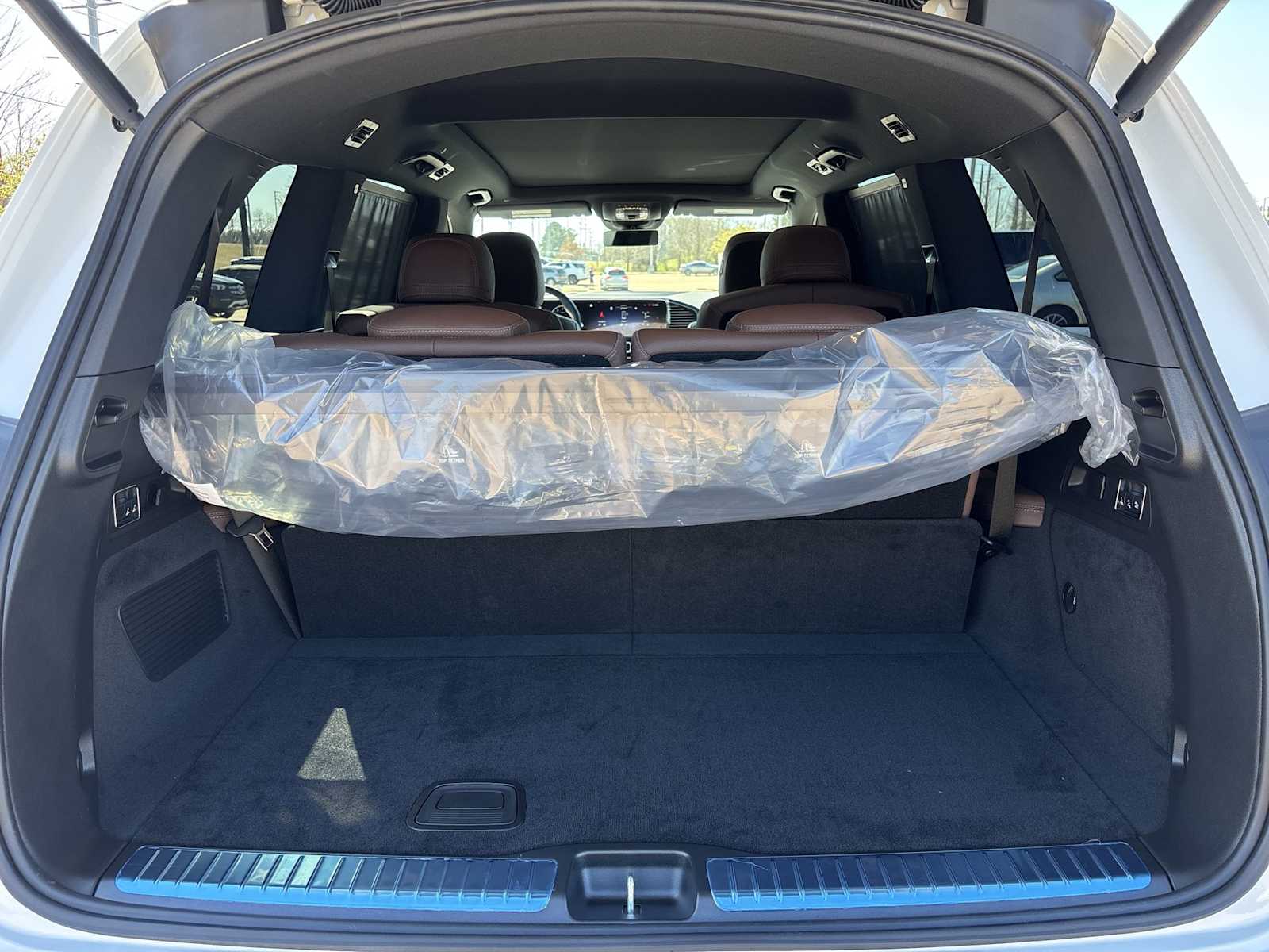 Thumbnail: 2026 Mercedes-Benz GLS - 26