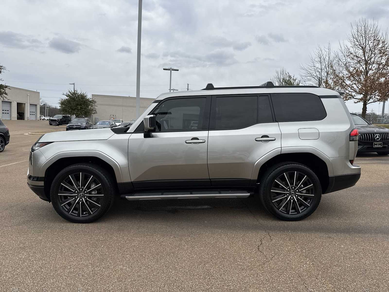 Thumbnail: 2024 Lexus GX - 3