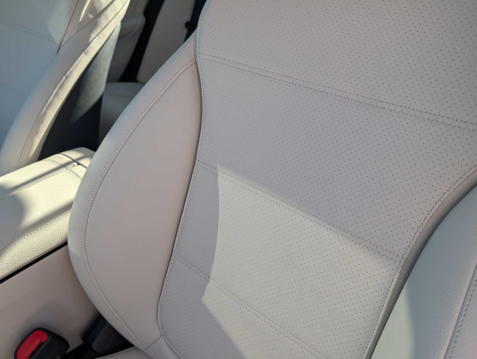 Thumbnail: 2026 Mercedes-Benz C-Class - 15