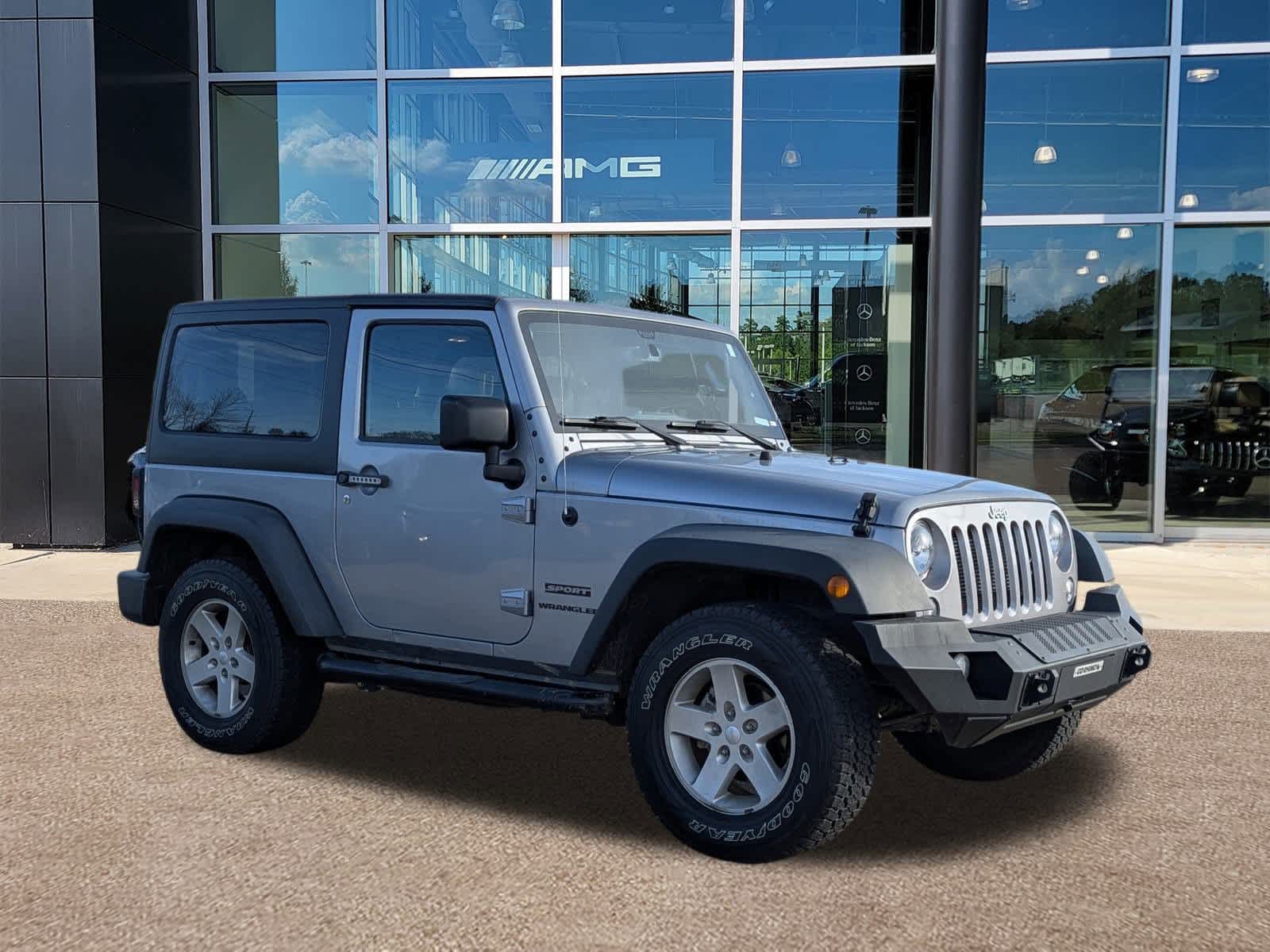 Thumbnail: 2016 Jeep Wrangler - 3
