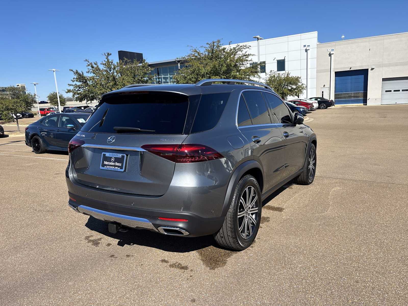 Thumbnail: 2026 Mercedes-Benz GLE - 6