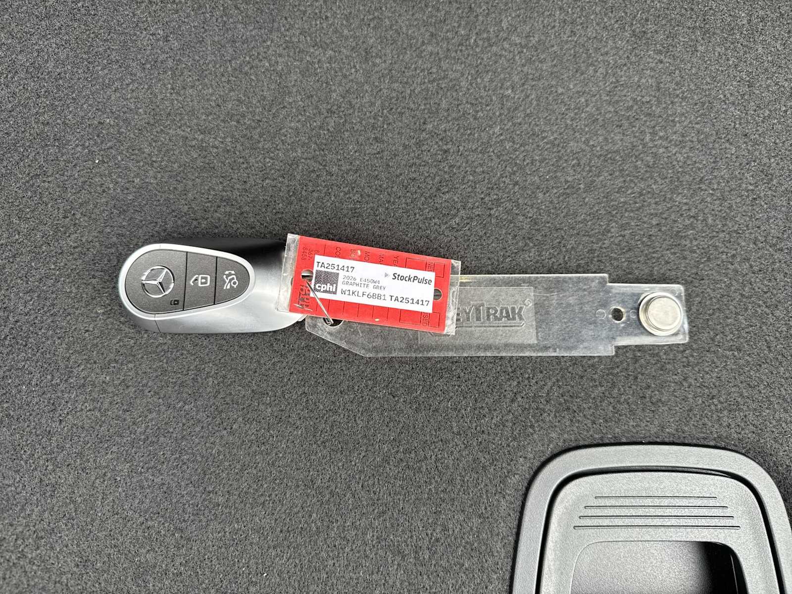 Thumbnail: 2026 Mercedes-Benz E-Class - 27