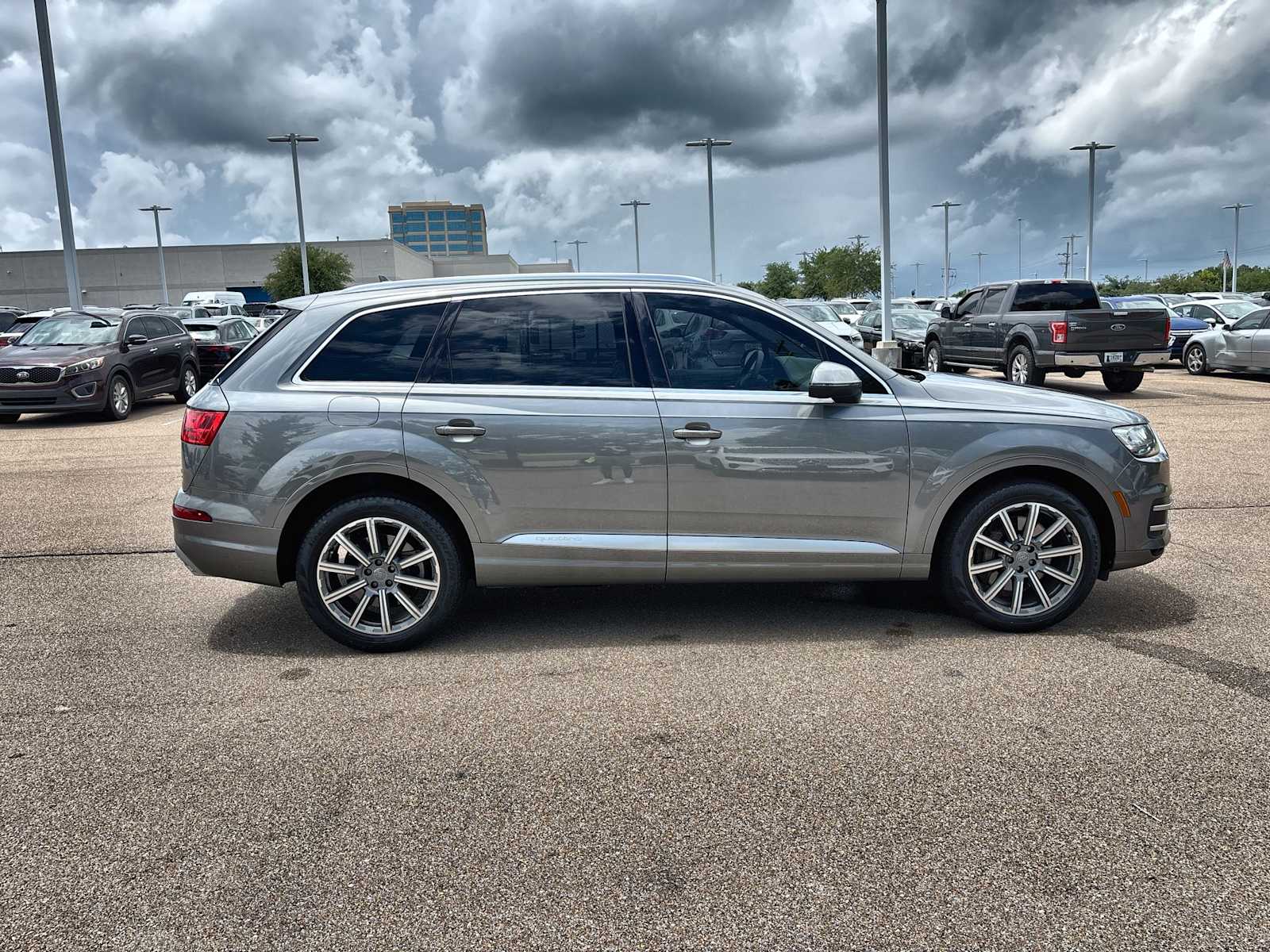 Thumbnail: 2018 Audi Q7 - 10