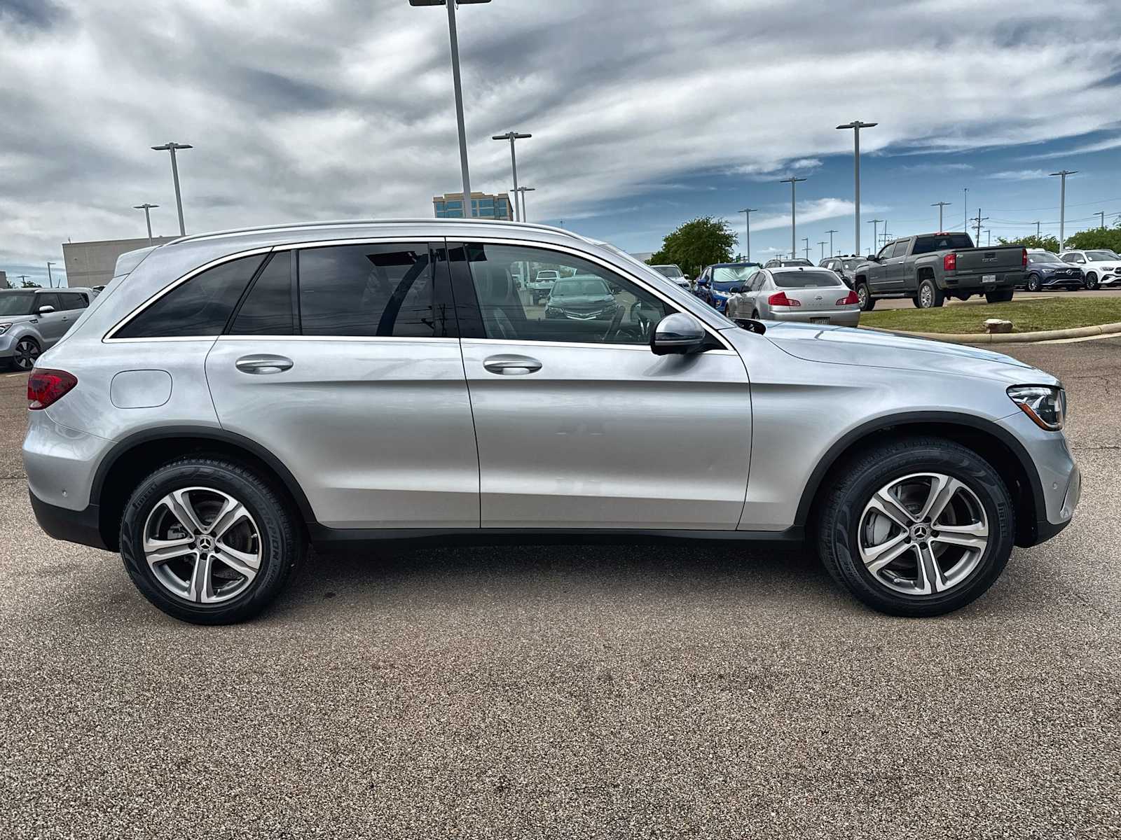 Thumbnail: 2020 Mercedes-Benz GLC - 10