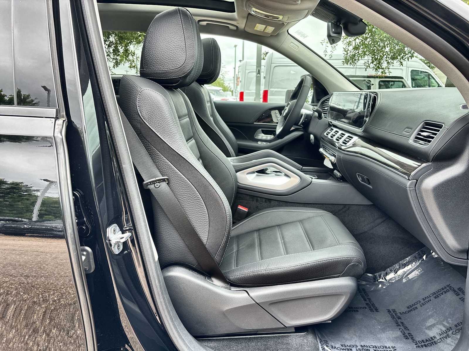 Thumbnail: 2026 Mercedes-Benz GLS - 9