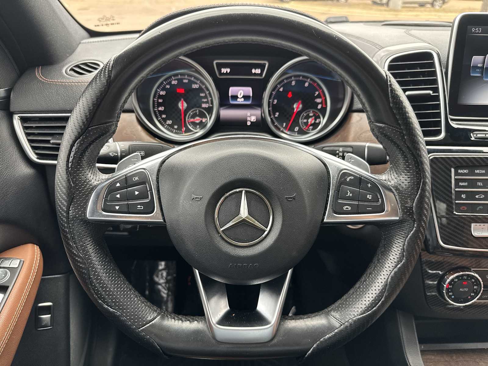 Thumbnail: 2016 Mercedes-Benz GLE - 21