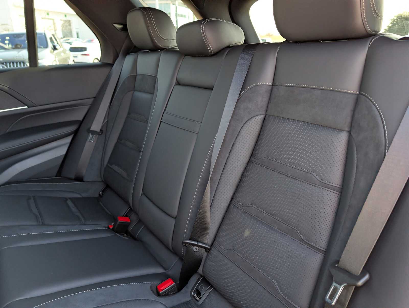 Thumbnail: 2026 Mercedes-Benz GLE - 21