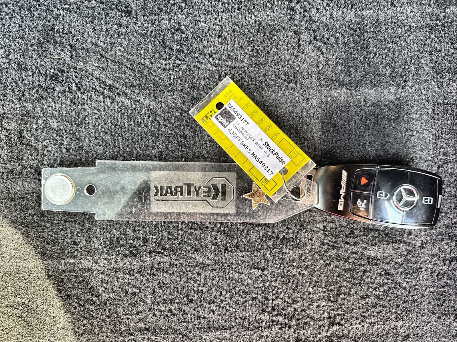 Thumbnail: 2021 Mercedes-Benz GL-Class - 26