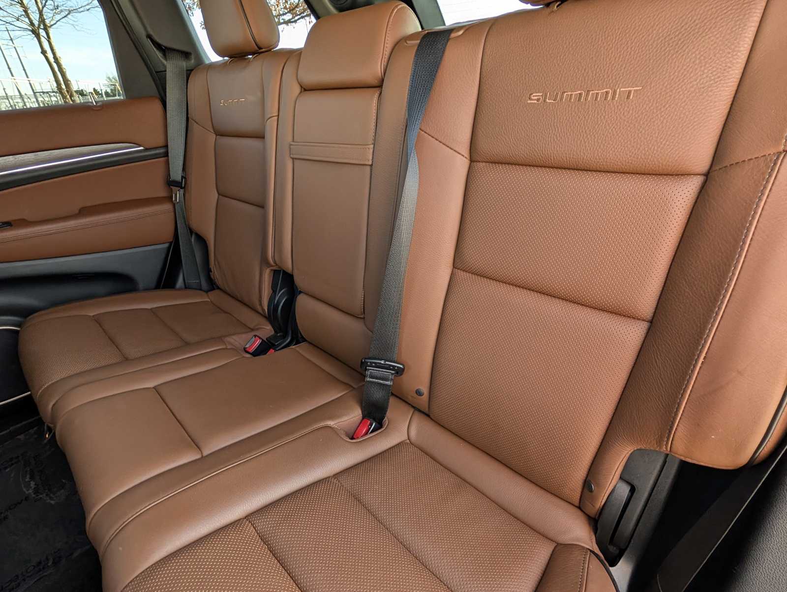 Thumbnail: 2015 Jeep Grand Cherokee - 27