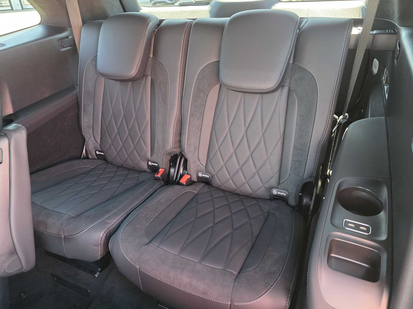 Thumbnail: 2026 Mercedes-Benz GLS - 19