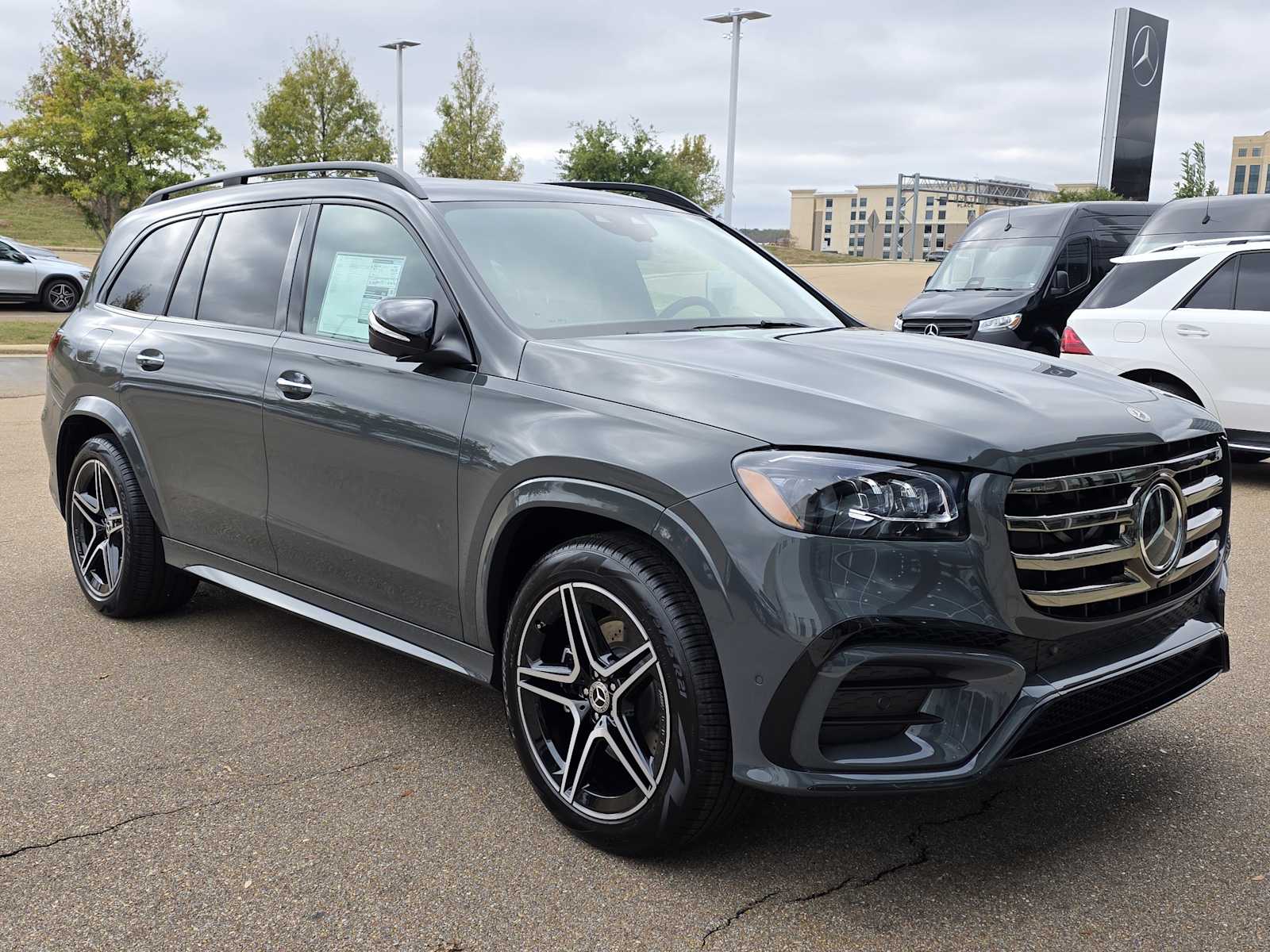 Thumbnail: 2026 Mercedes-Benz GLS - 3