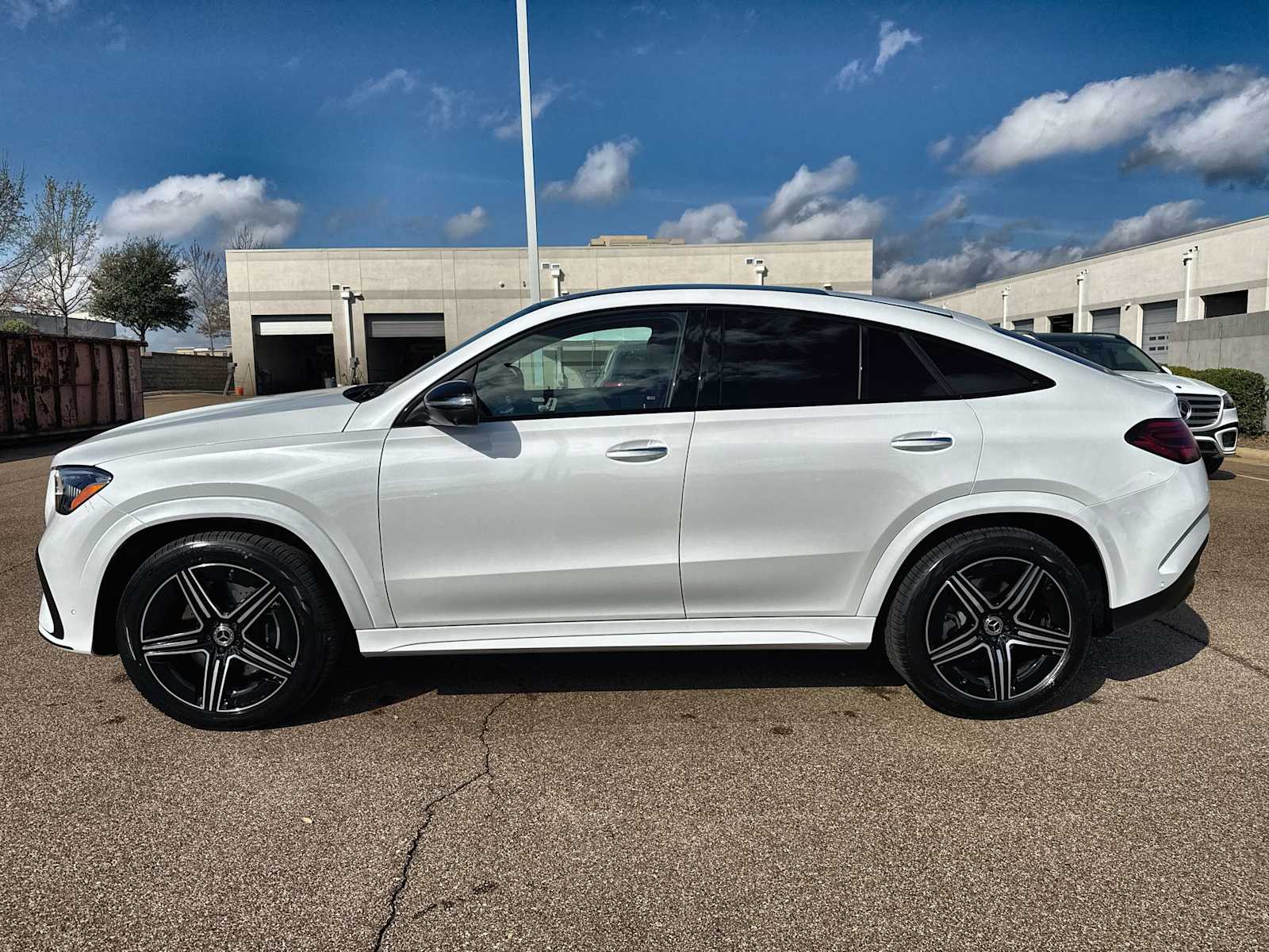 Thumbnail: 2026 Mercedes-Benz GLE - 5