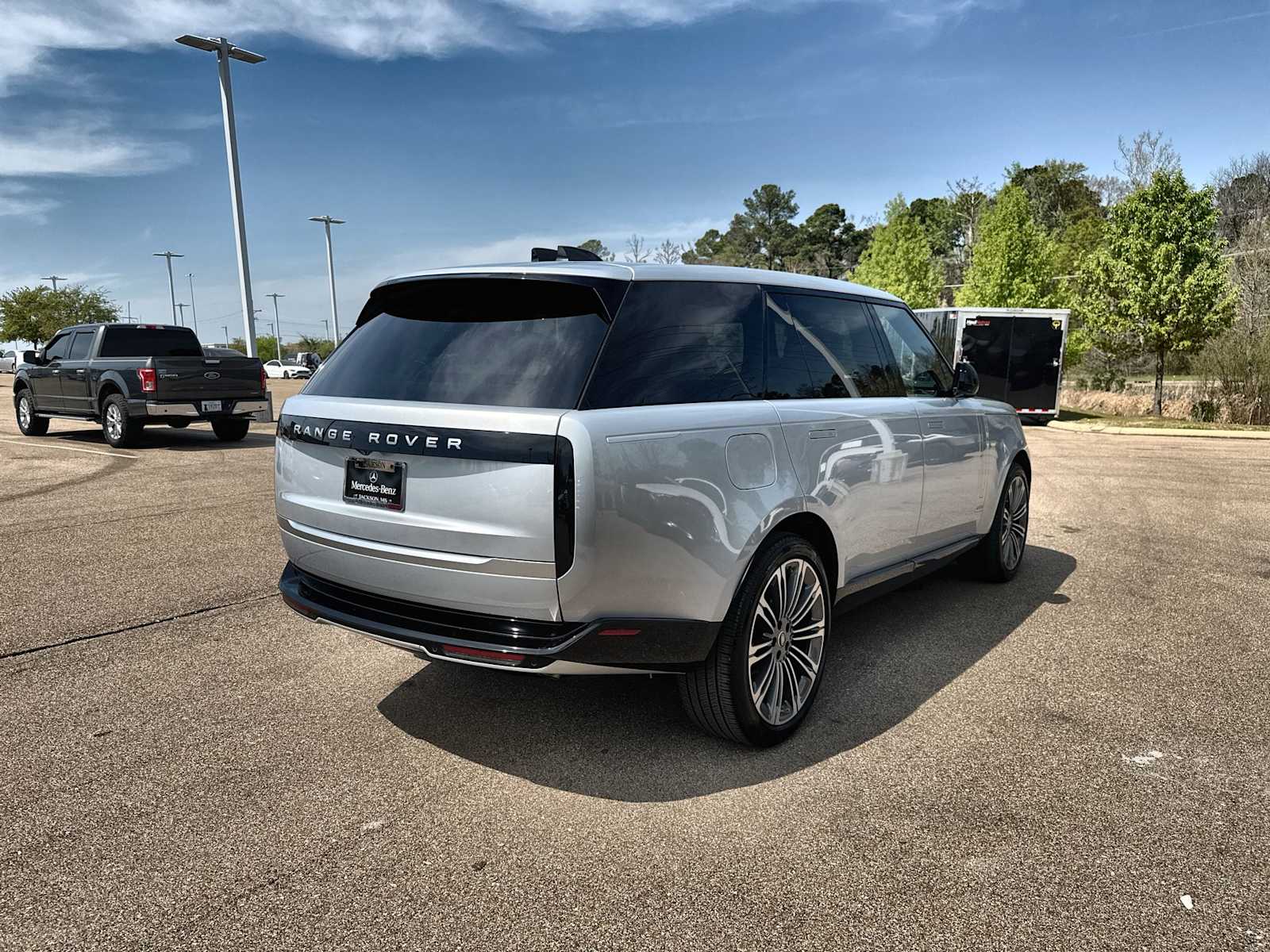 Thumbnail: 2025 Land Rover Range Rover - 8