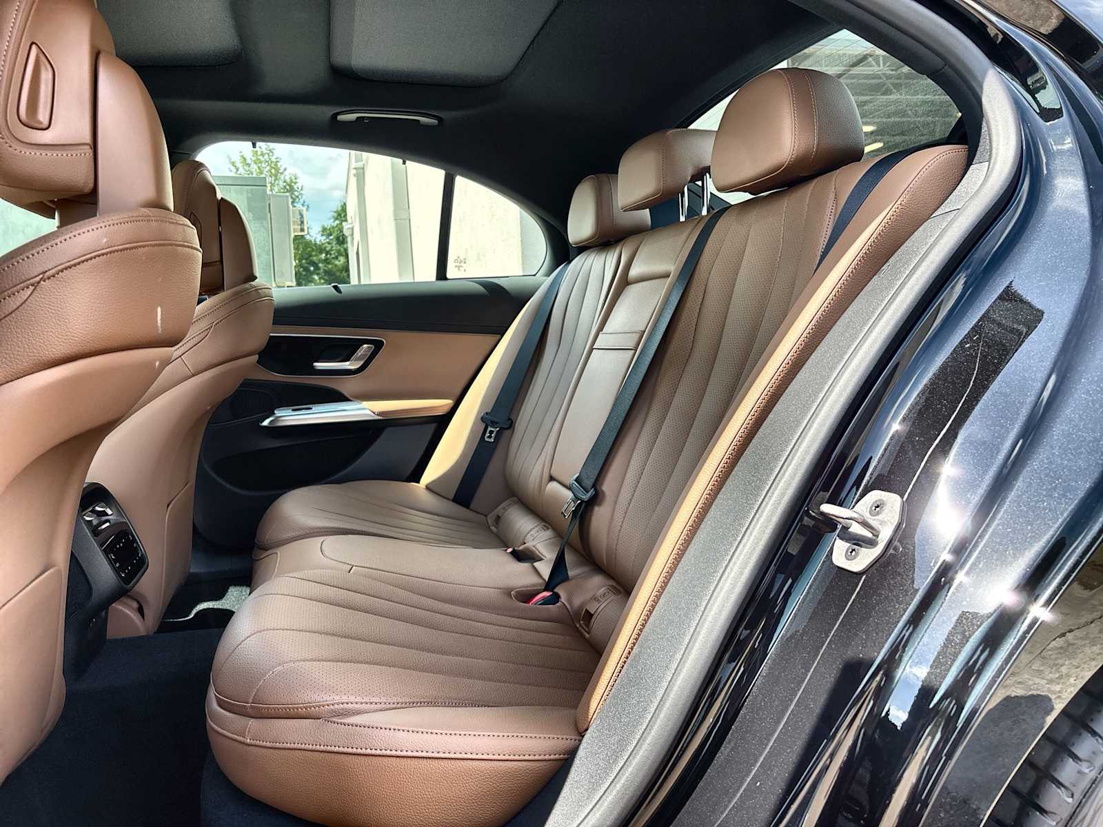 Thumbnail: 2026 Mercedes-Benz E-Class - 4