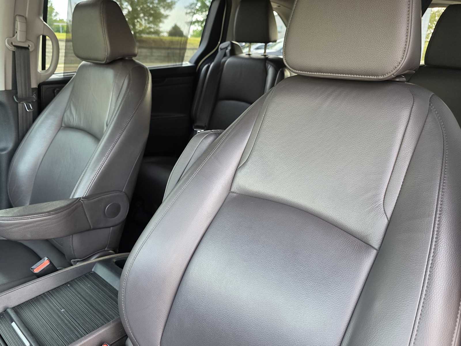 Thumbnail: 2019 Honda Odyssey - 15