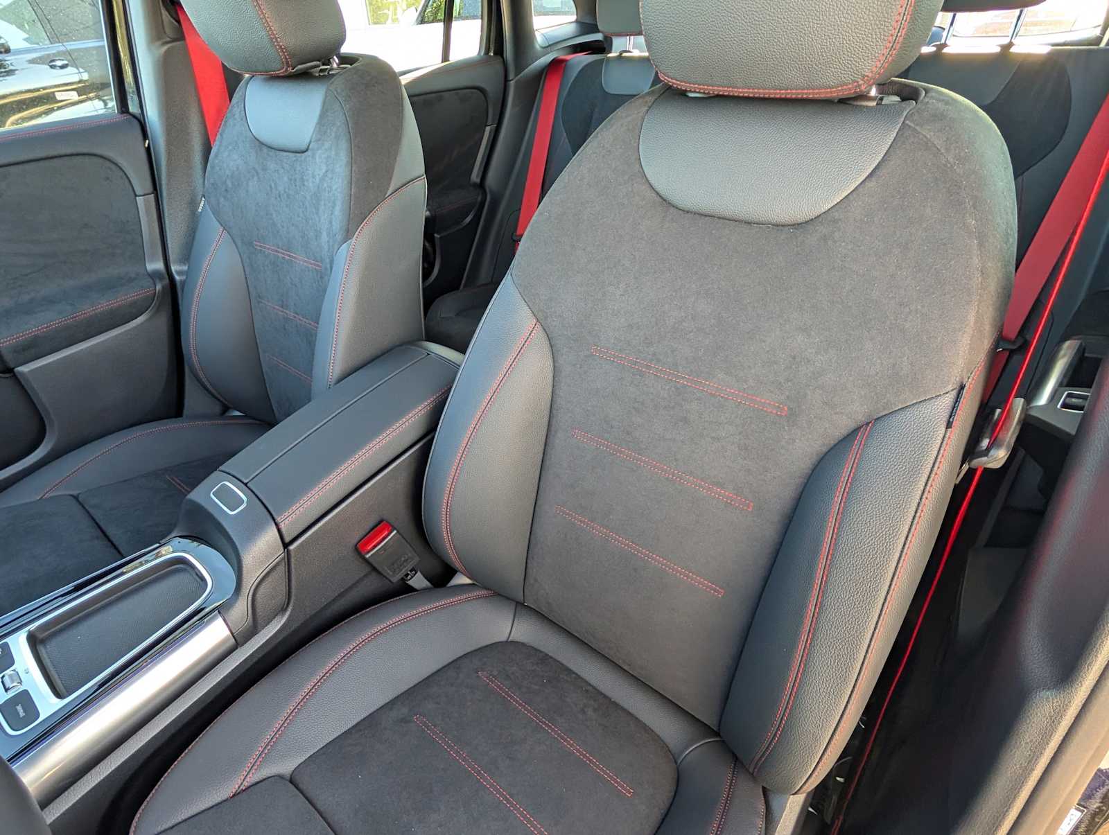 Thumbnail: 2026 Mercedes-Benz GLA - 19