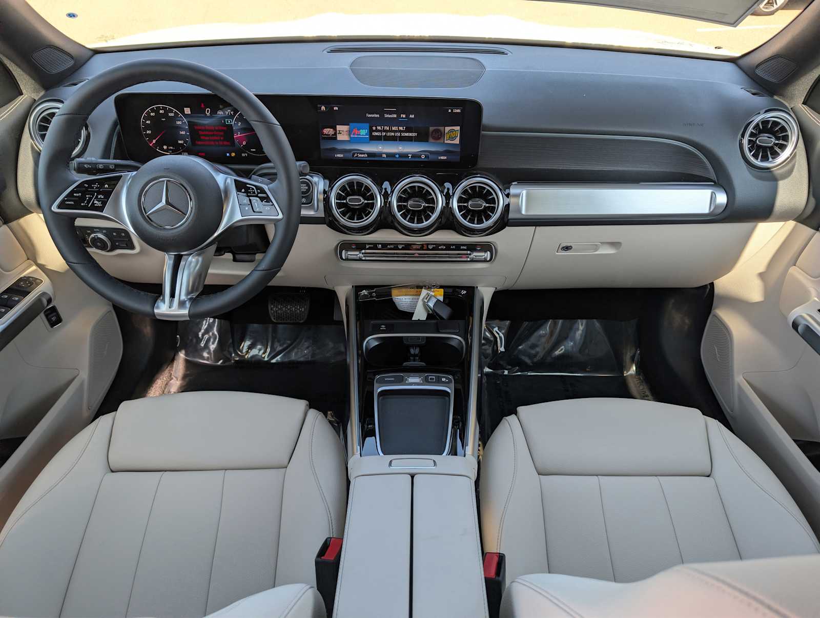 Thumbnail: 2026 Mercedes-Benz GLB - 8