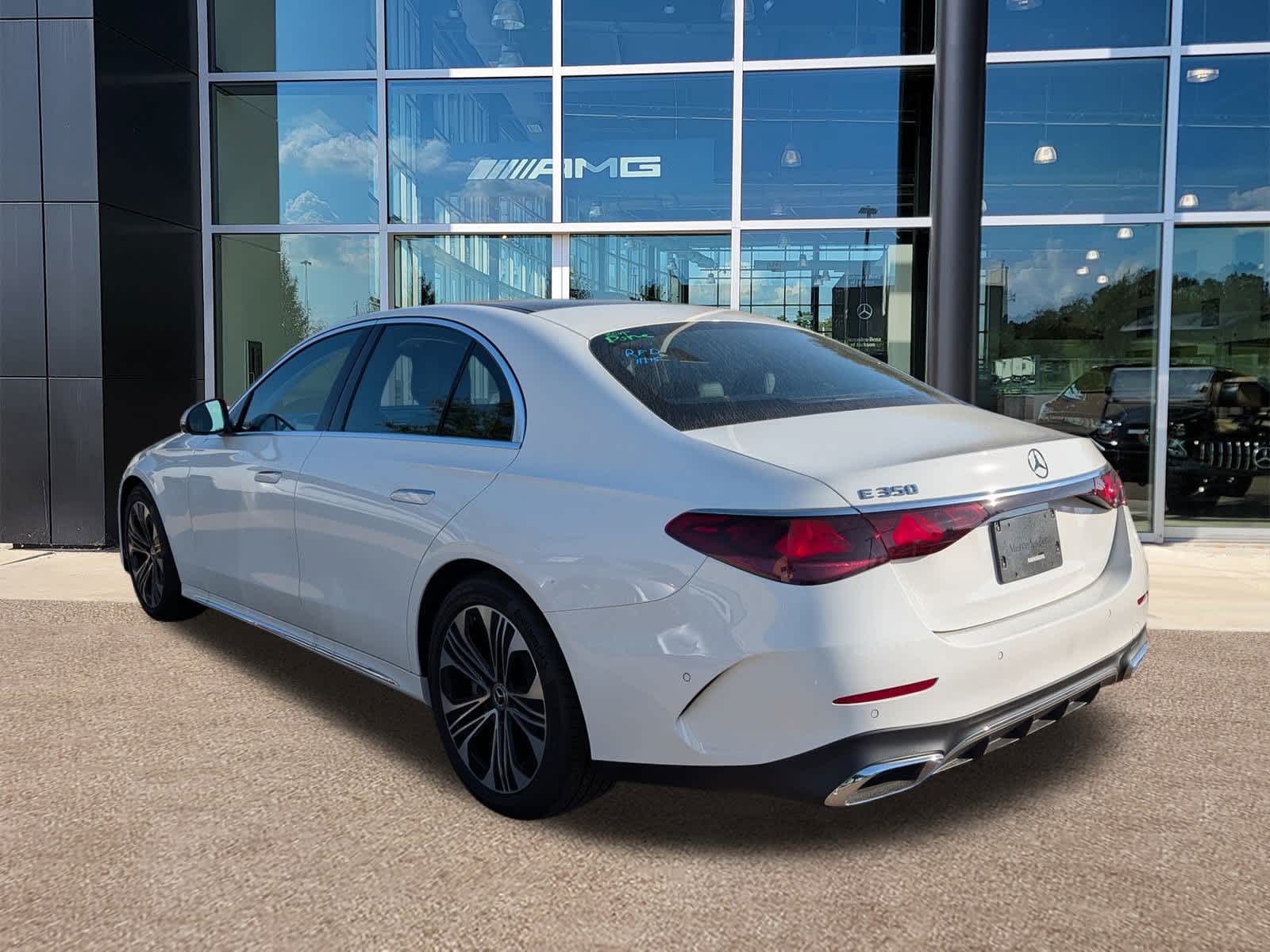 Thumbnail: 2025 Mercedes-Benz E-Class - 8