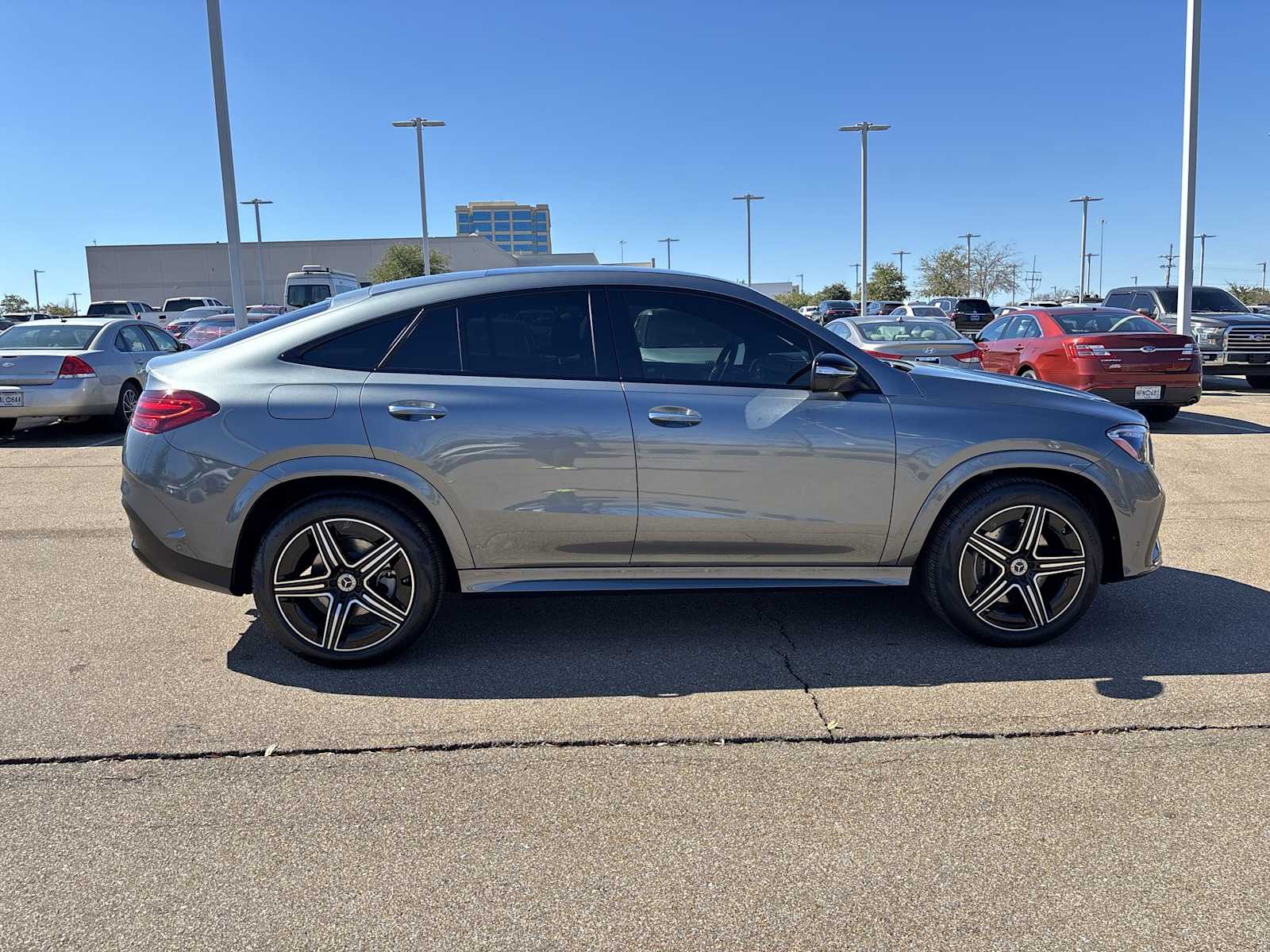 Thumbnail: 2026 Mercedes-Benz GLE - 7