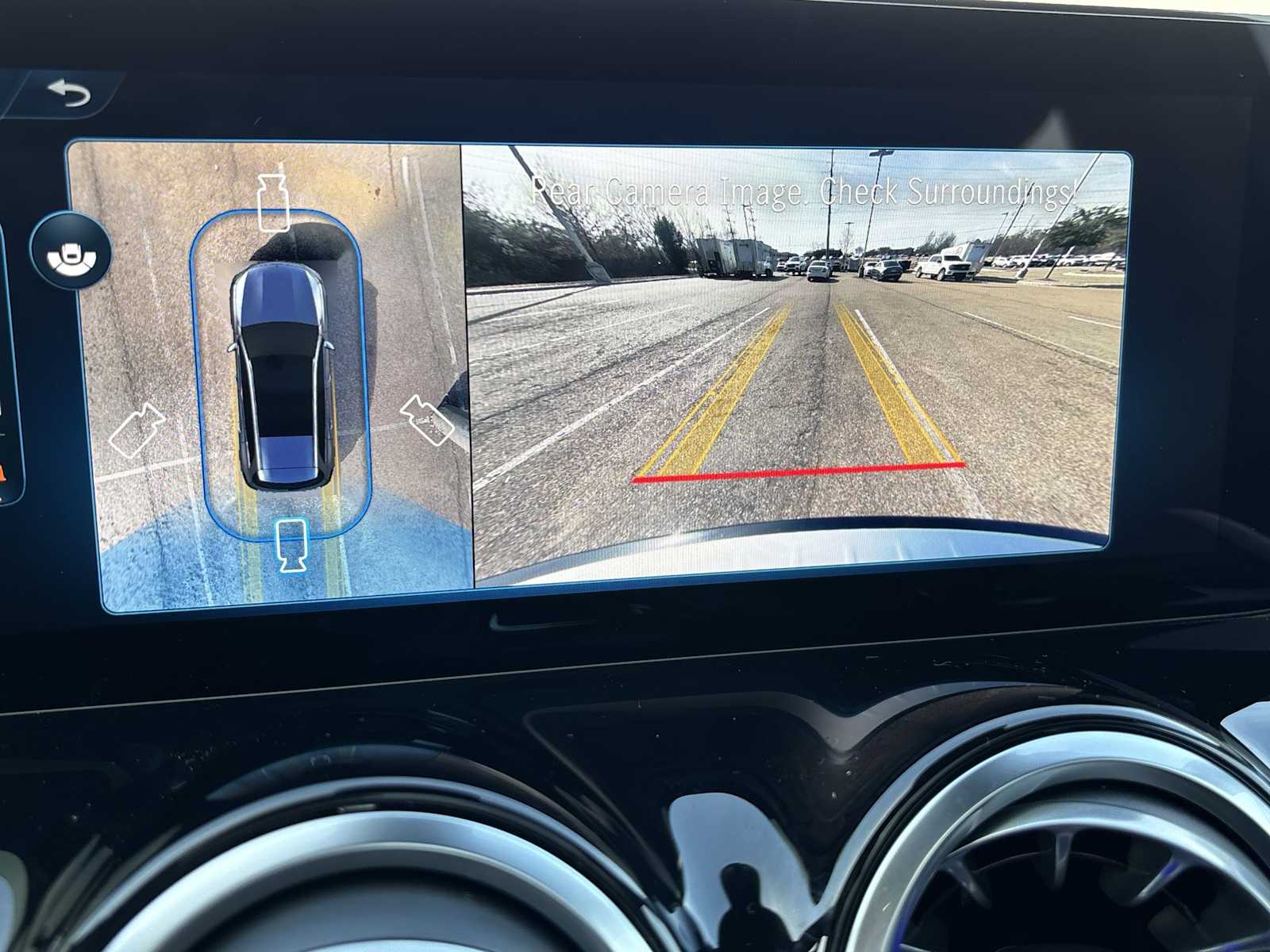 Thumbnail: 2026 Mercedes-Benz GLB - 23