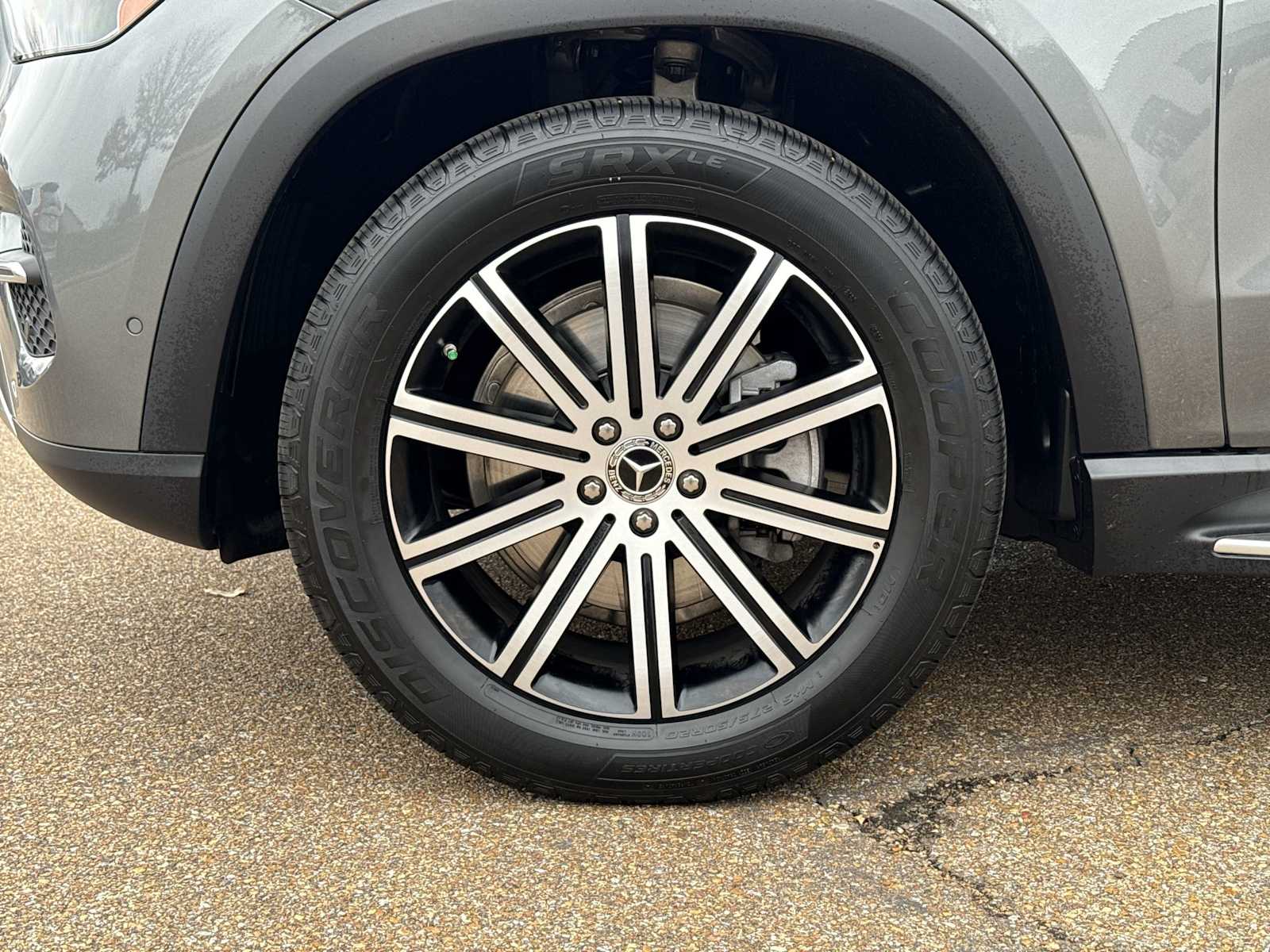 Thumbnail: 2026 Mercedes-Benz GLE - 12