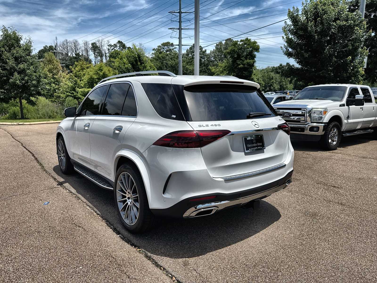 Thumbnail: 2026 Mercedes-Benz GLE - 6