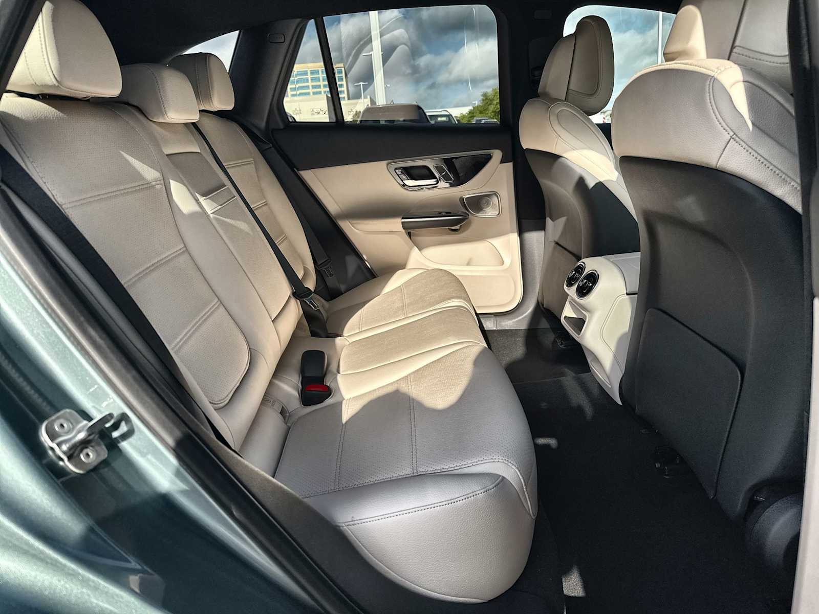 Thumbnail: 2026 Mercedes-Benz GLC - 19