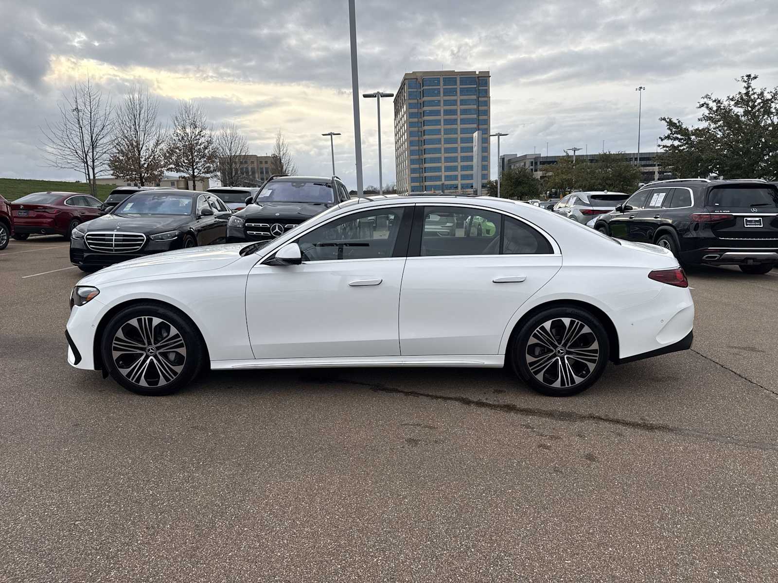 Thumbnail: 2026 Mercedes-Benz E-Class - 3