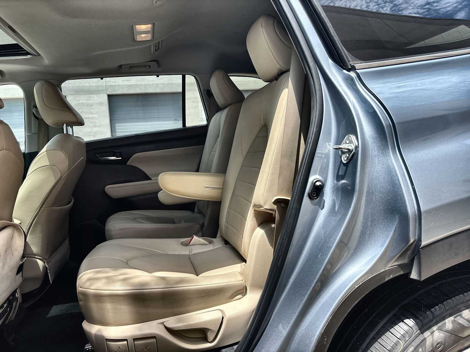 Thumbnail: 2022 Toyota Highlander - 4