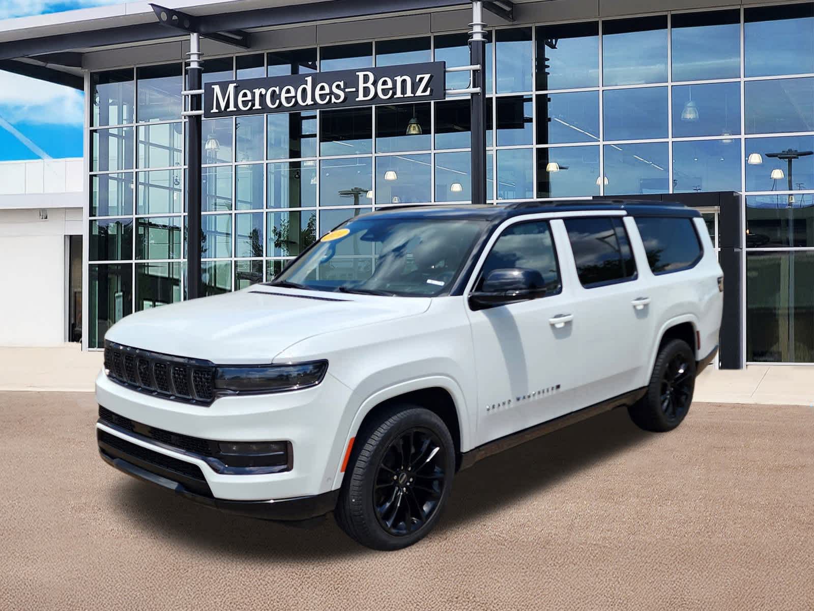 Thumbnail: 2024 Jeep Grand Wagoneer L - 1