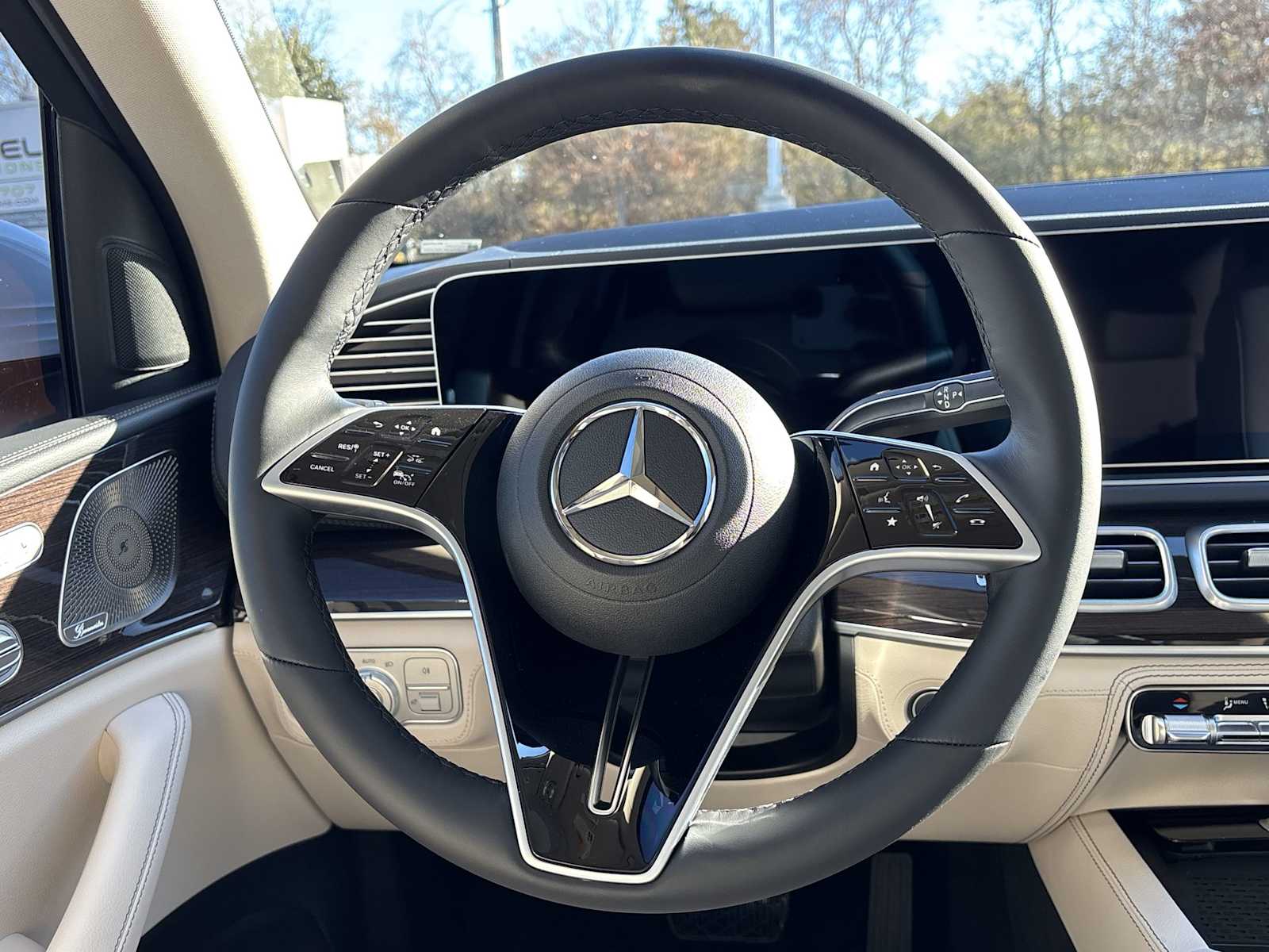 Thumbnail: 2026 Mercedes-Benz GLE - 21