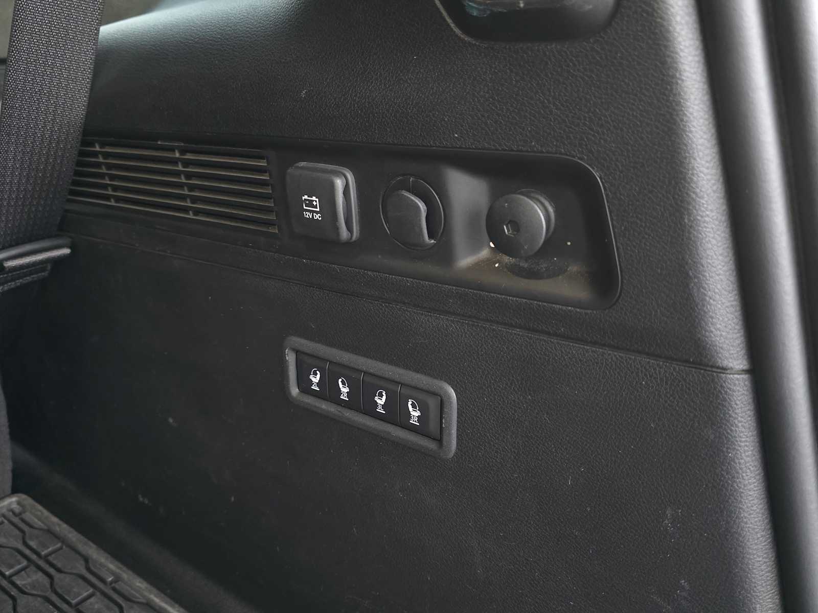 Thumbnail: 2024 Jeep Wagoneer - 20